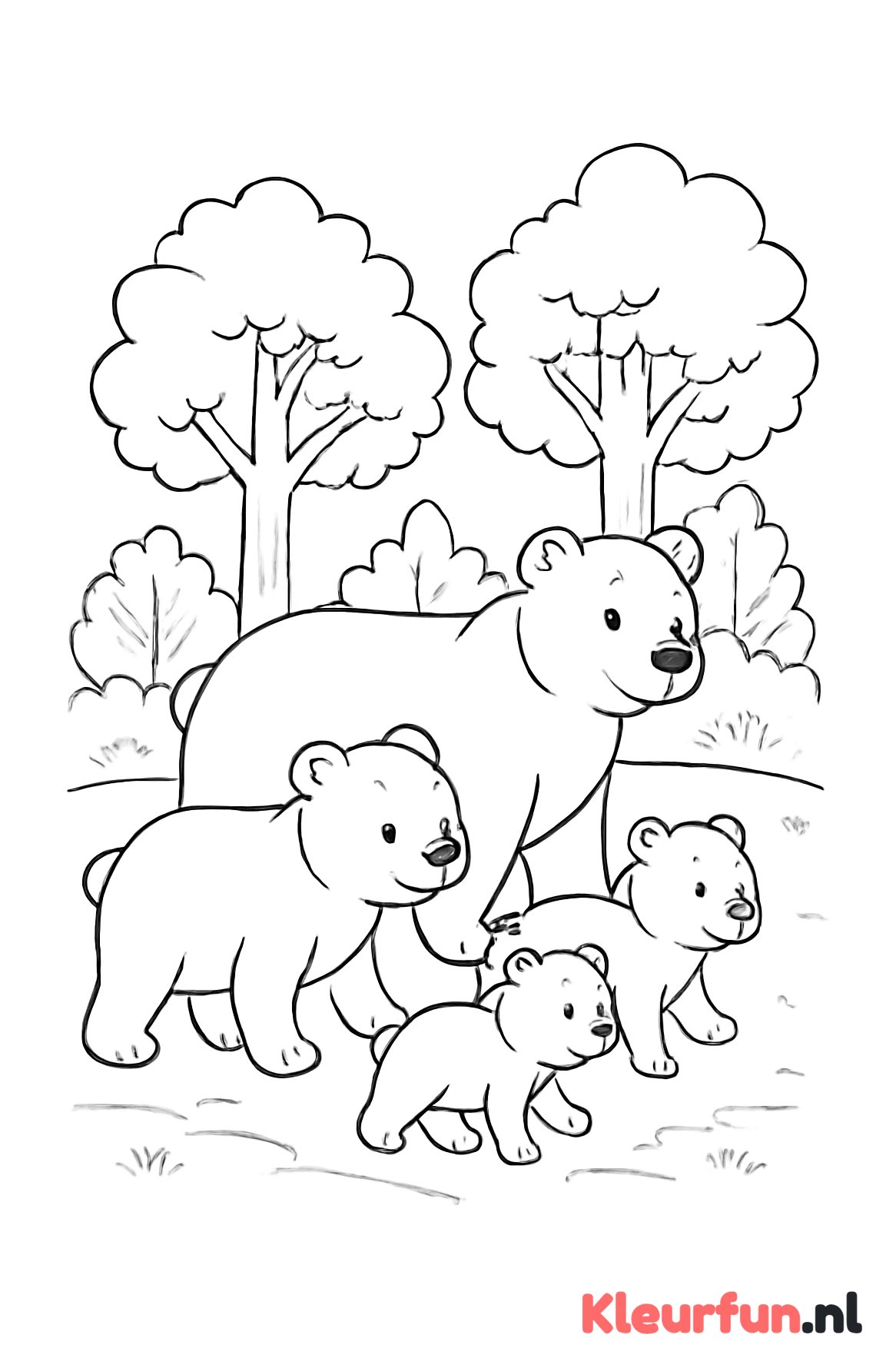 Berenfamilie die in het bos wandelt