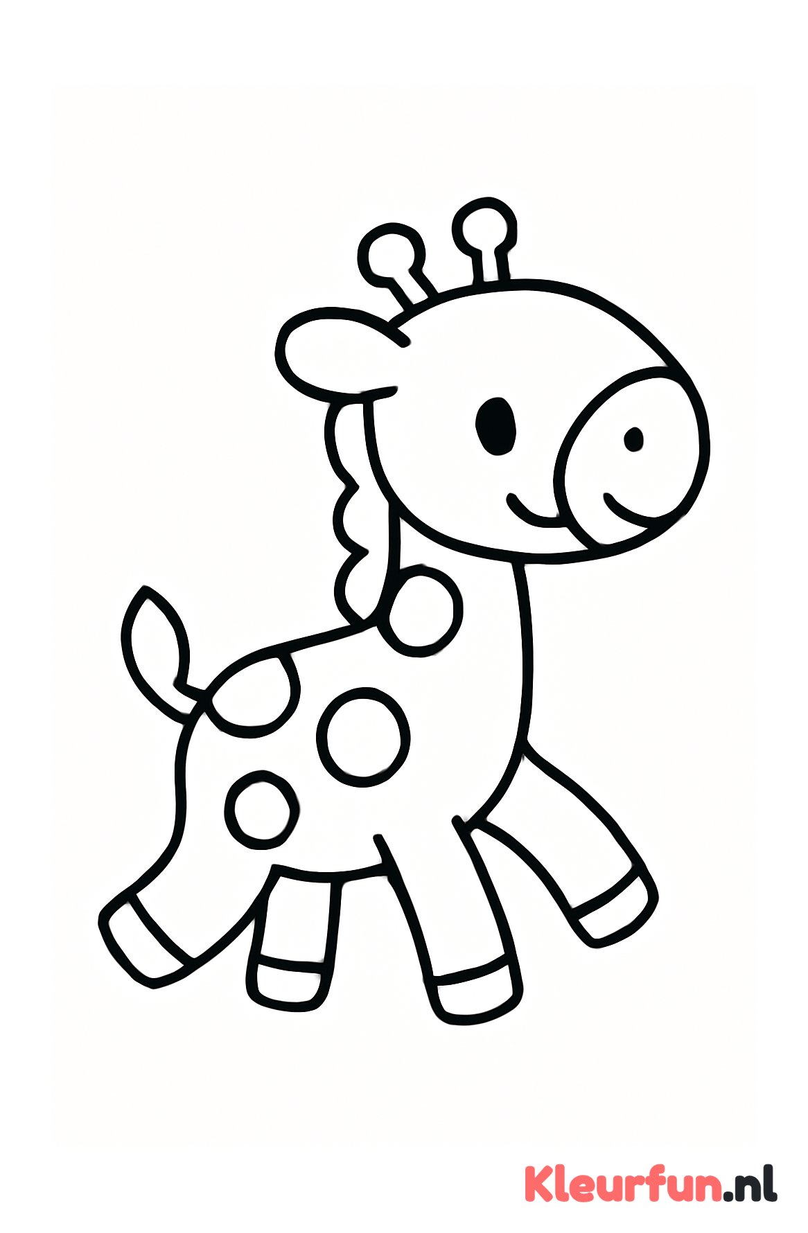 Kleine giraffe die loopt