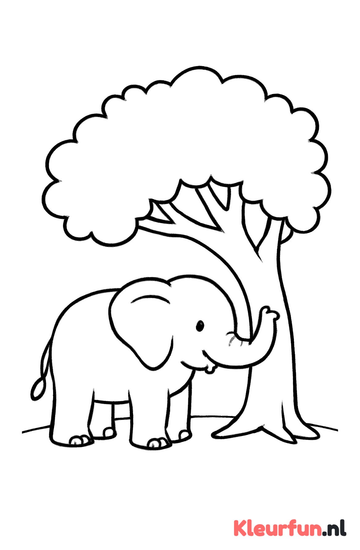 Olifant onder een boom