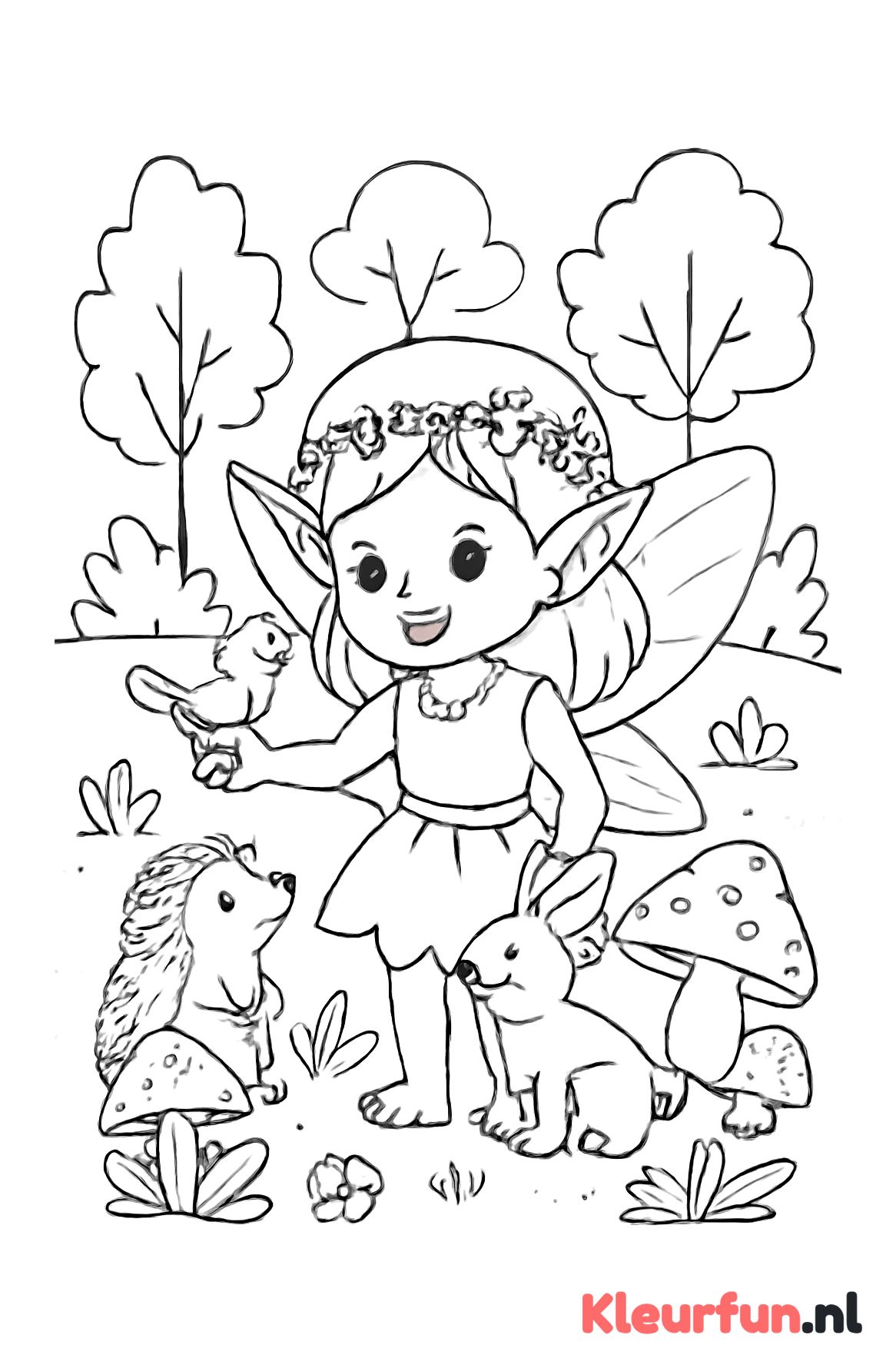 Elfje met dieren in het bos