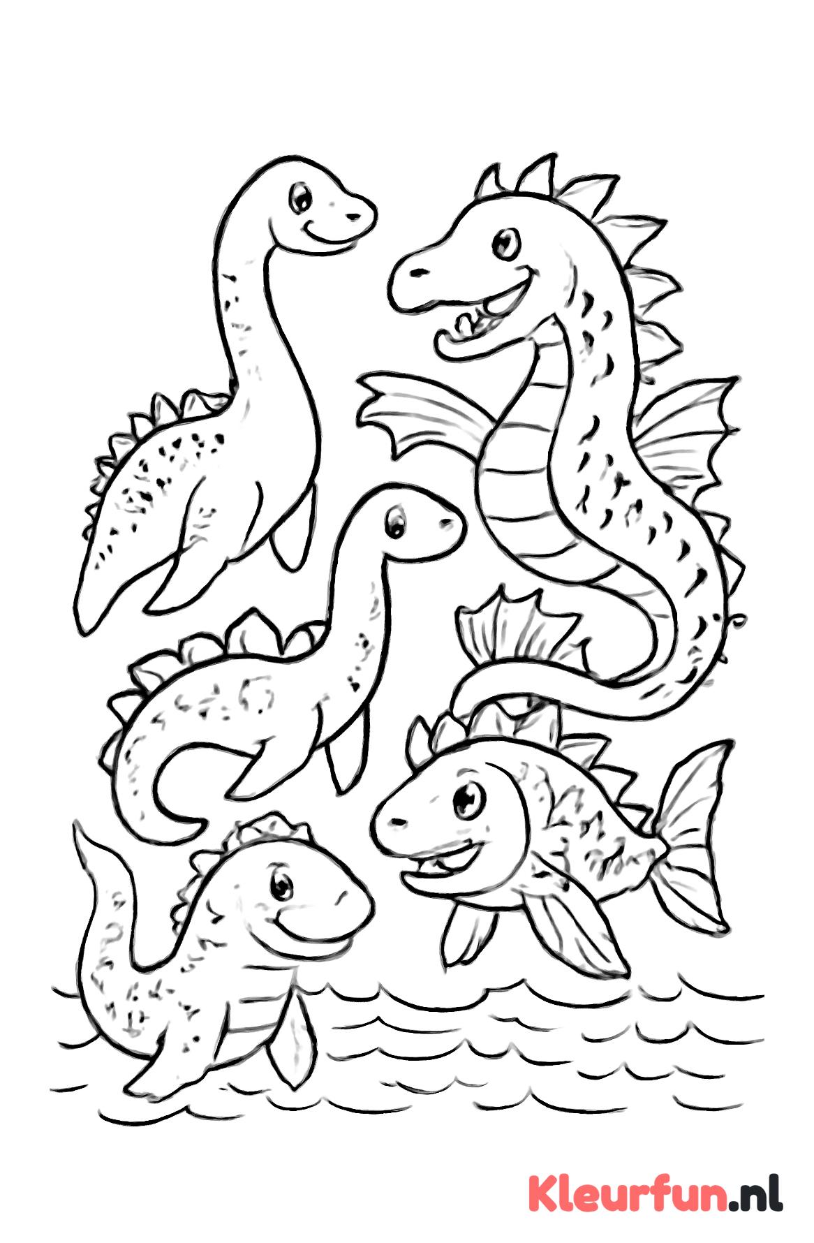 Groep zeemonsters zwemt samen