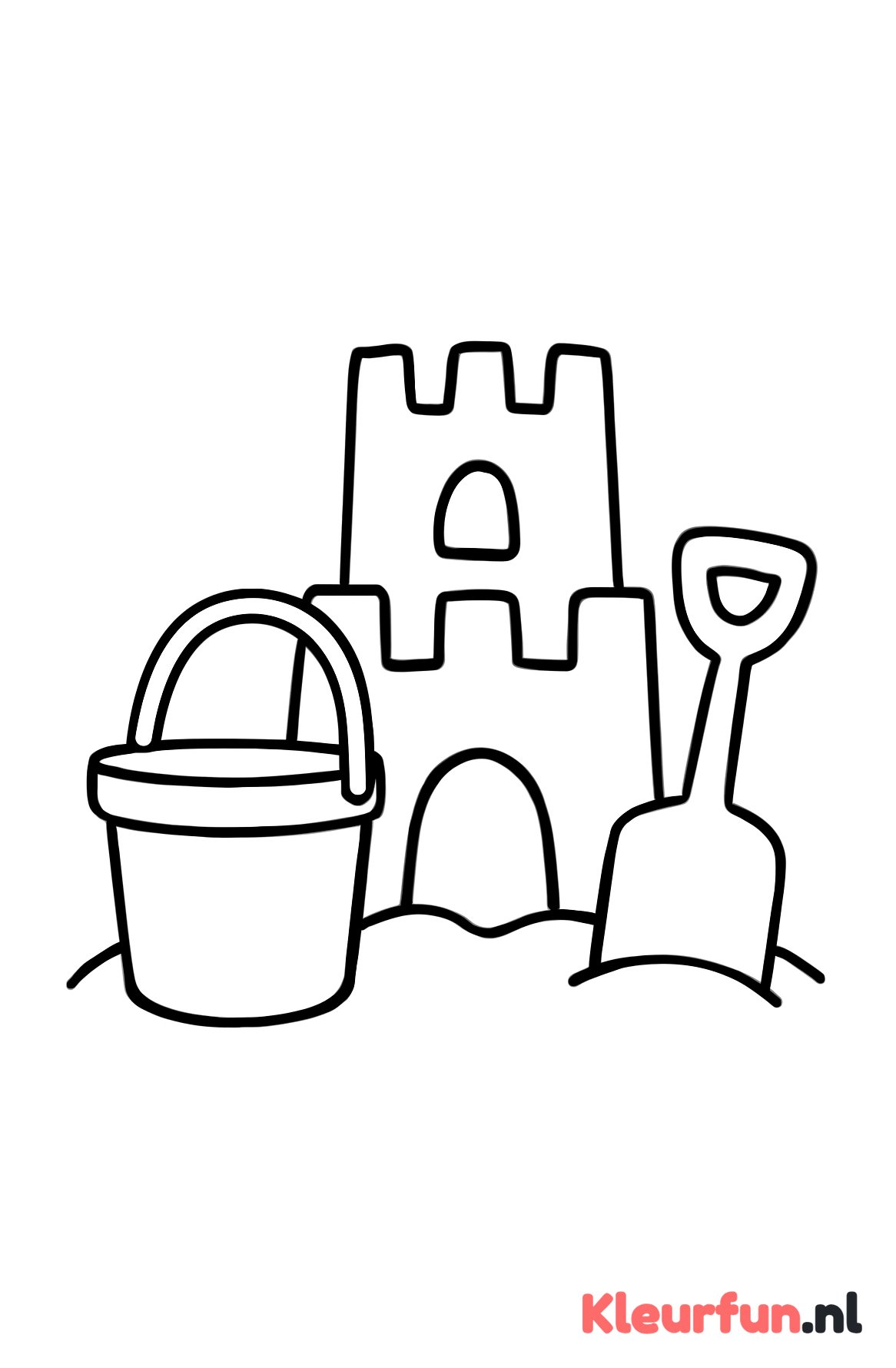 Zandkasteel met emmertjes