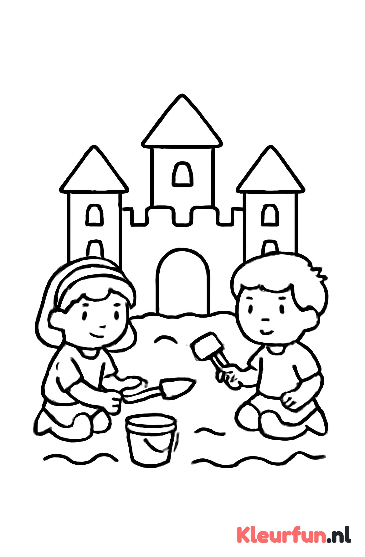 Zandkasteel met kinderen