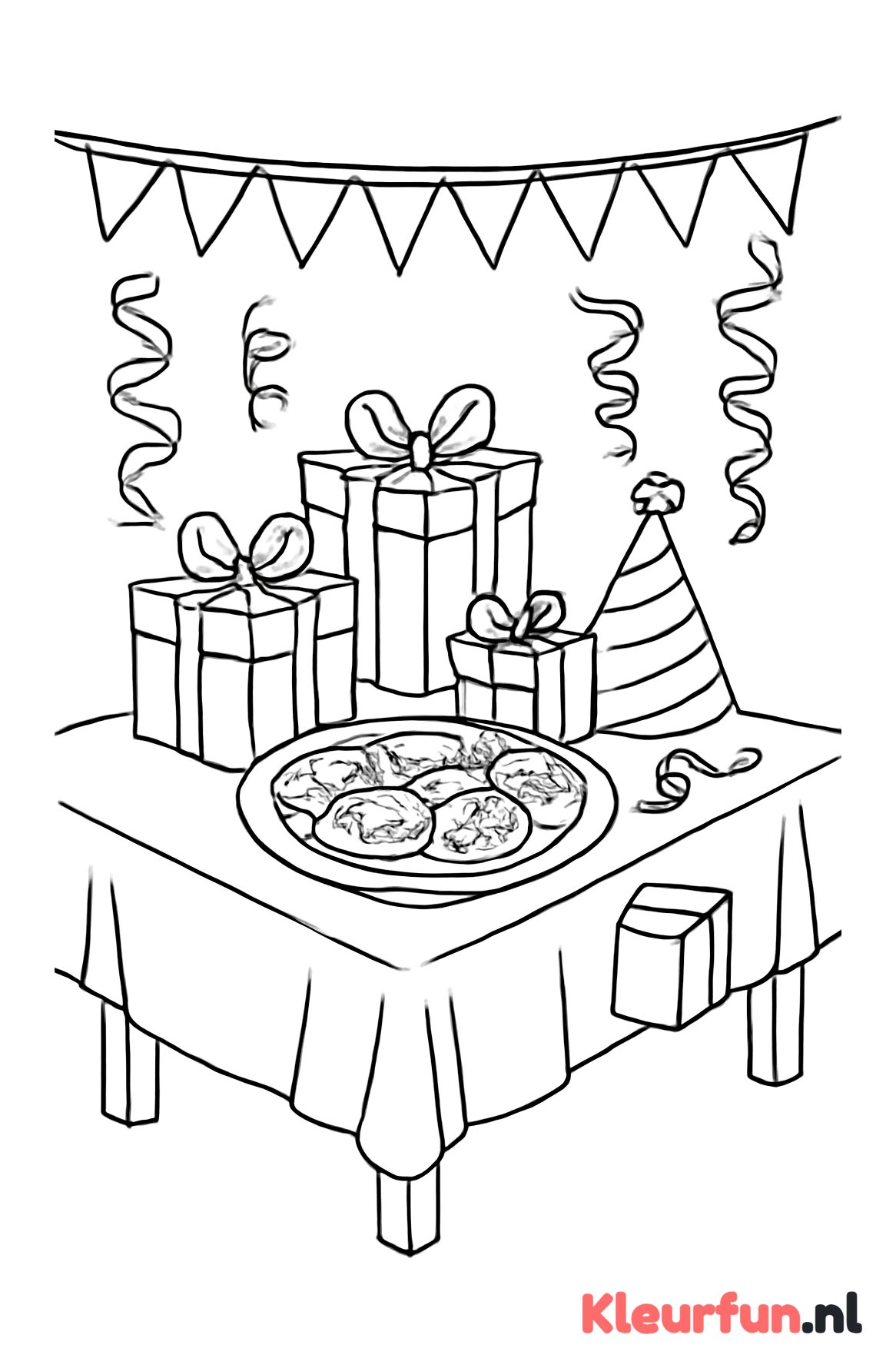Feesttafel met slingers en cadeautjes