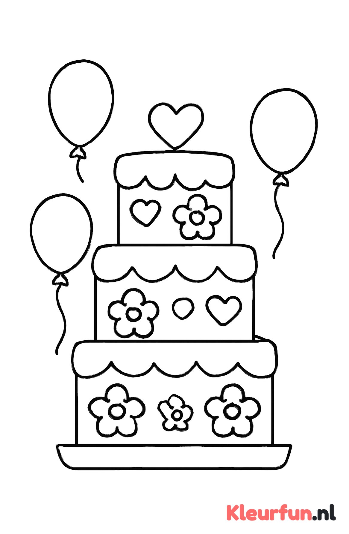 Grote bruidstaart met bloemen