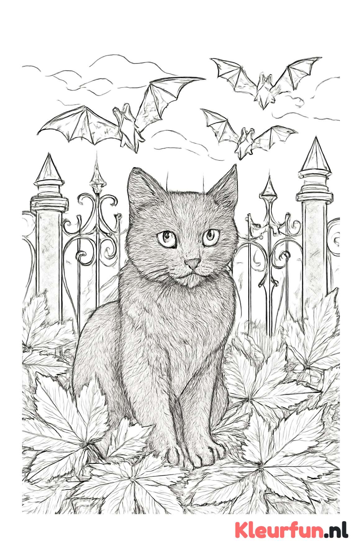 Halloween kat met herfstbladeren en hekwerk