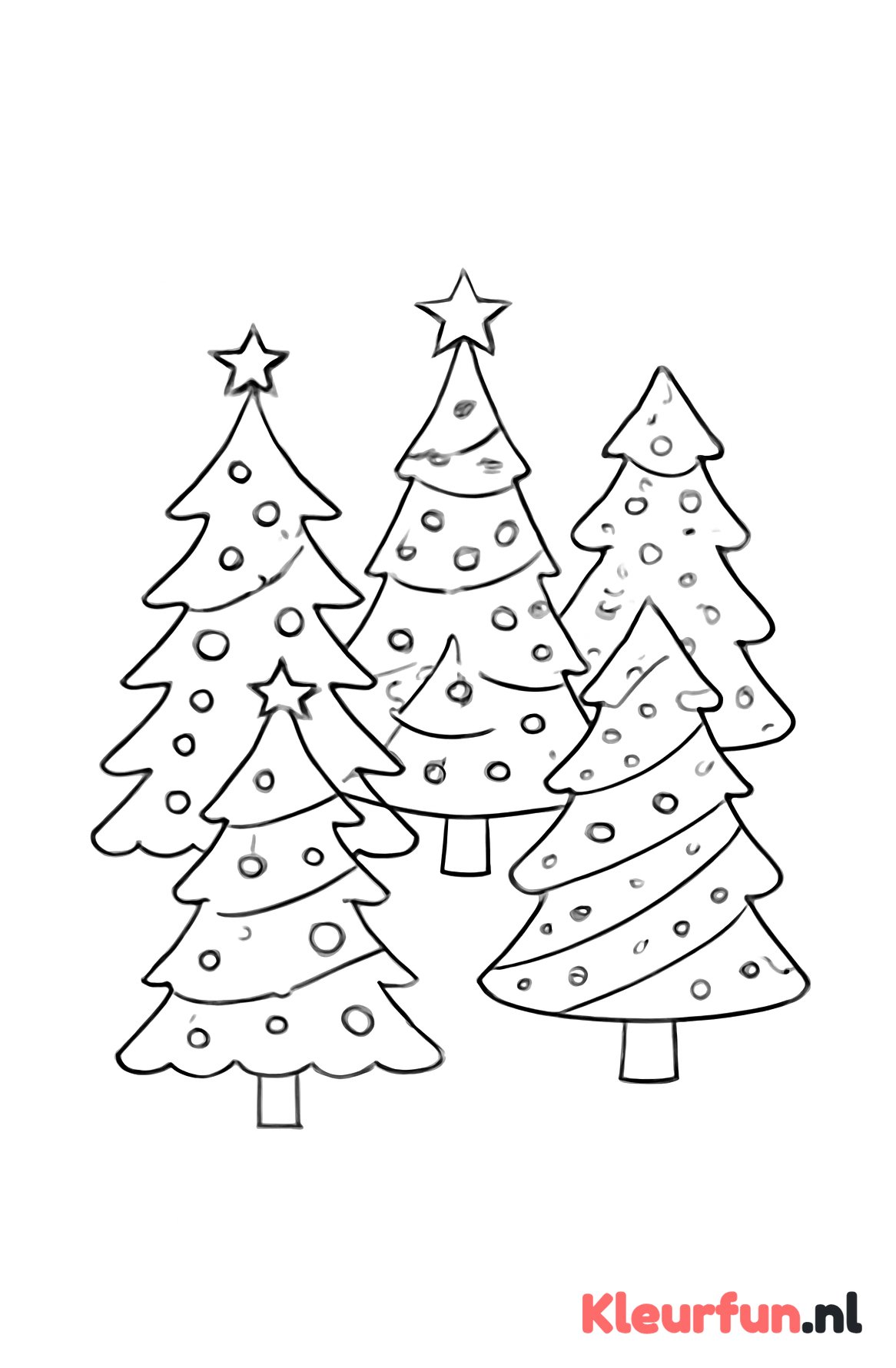 Meerdere kerstbomen in verschillende stijlen