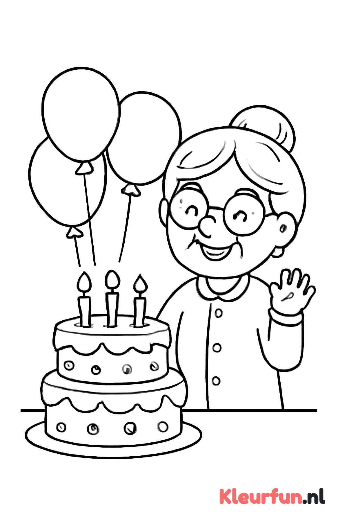 Oma viert haar verjaardag met taart
