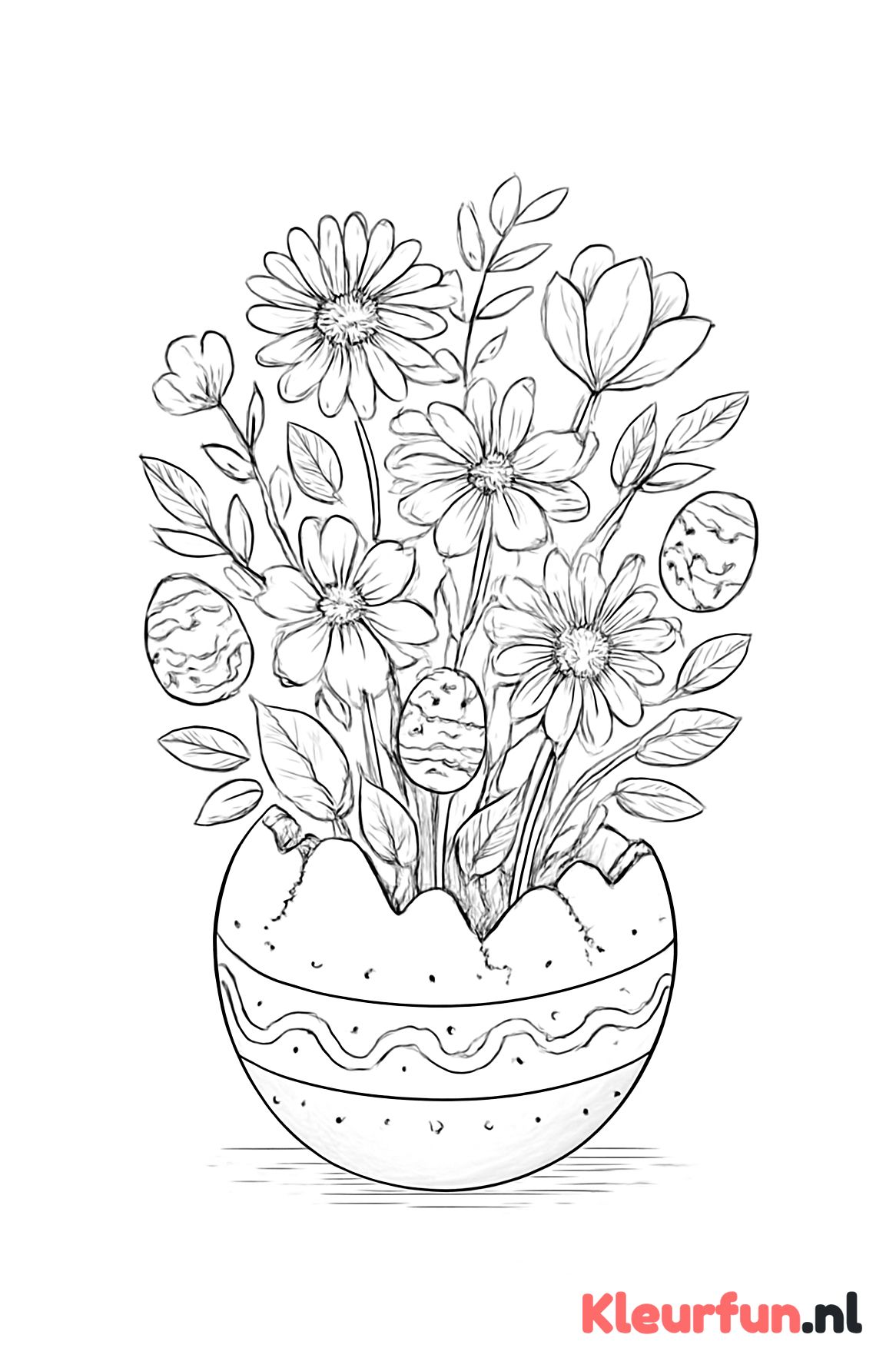 Opengebroken ei met bloemen en kleine eieren