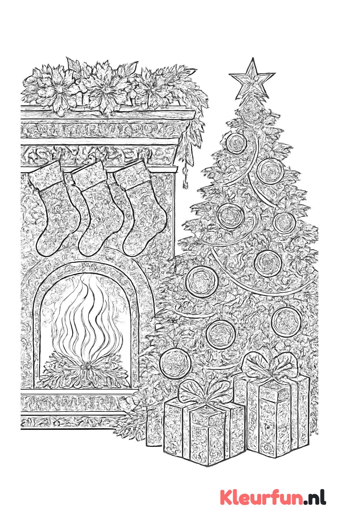 Open haard met kerstdecoratie