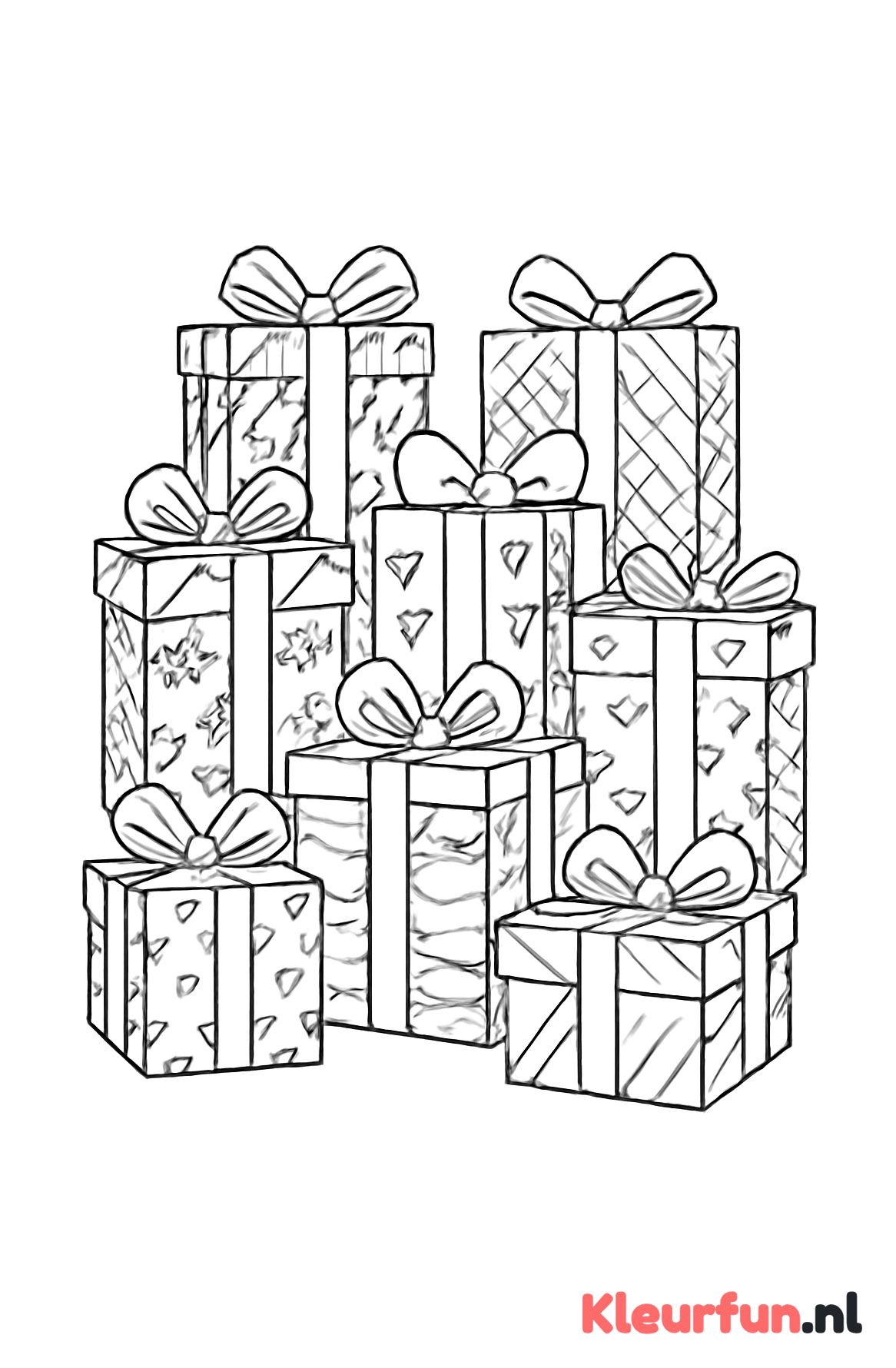 Opgestapelde cadeautjes met patronen