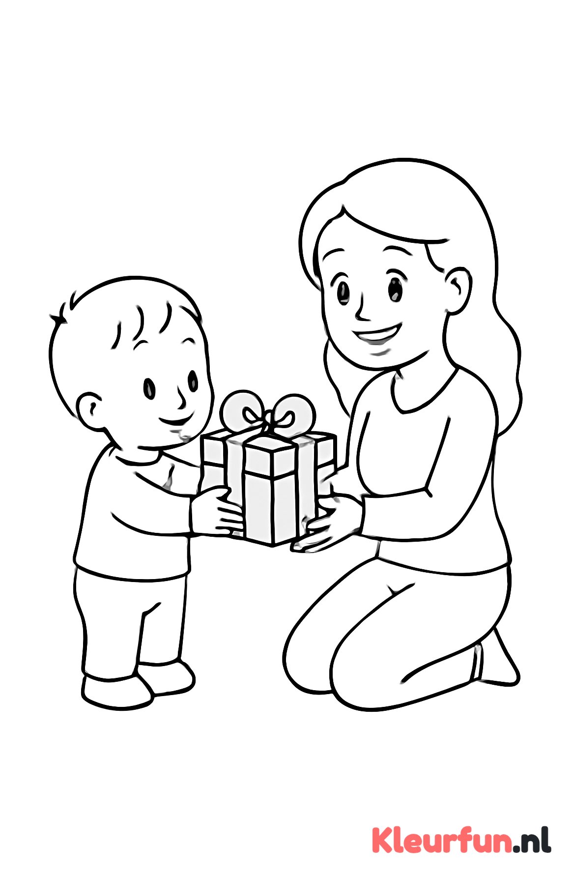 Peuter geeft cadeau aan mama