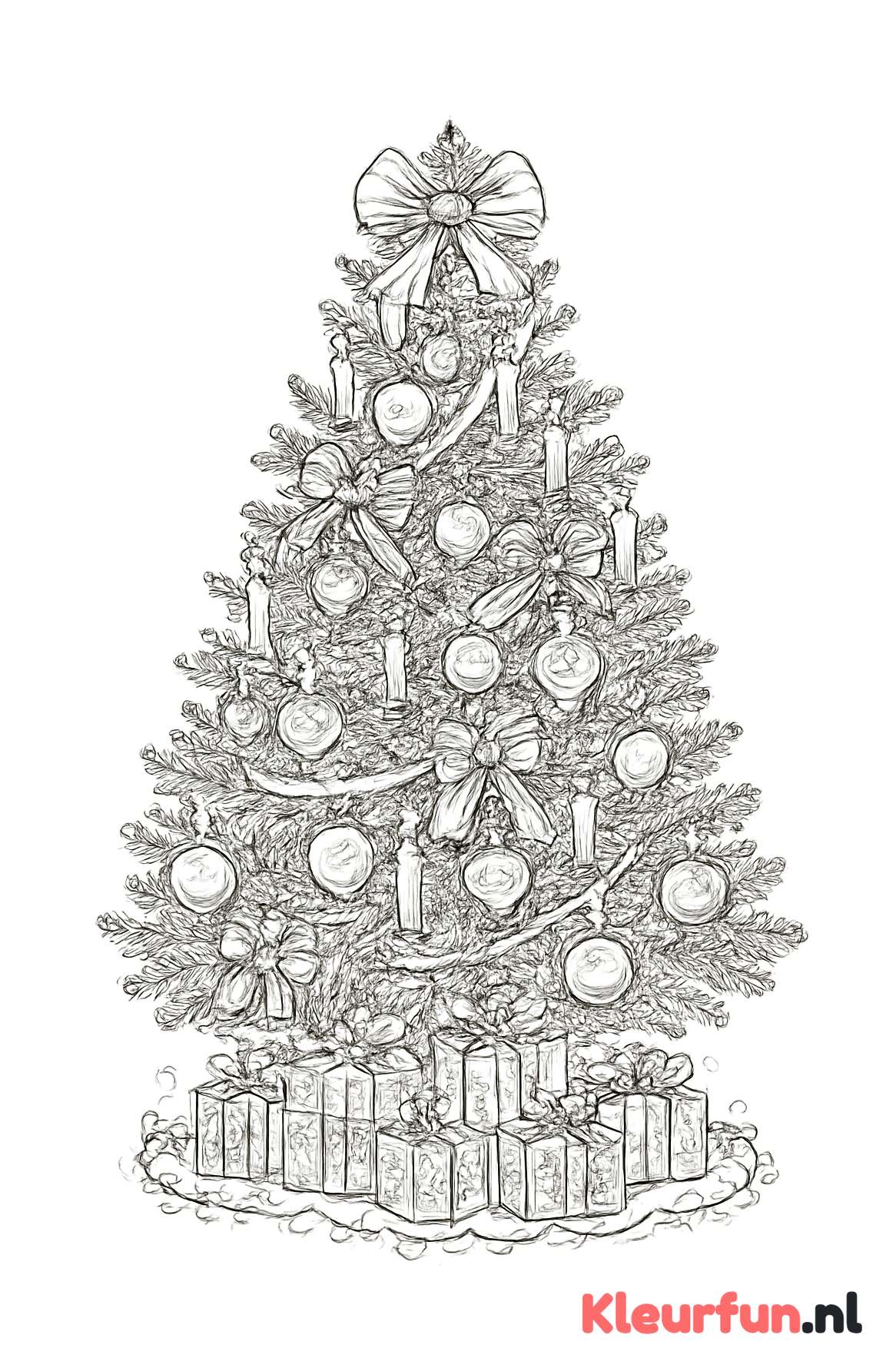 Versierde kerstboom met grote details