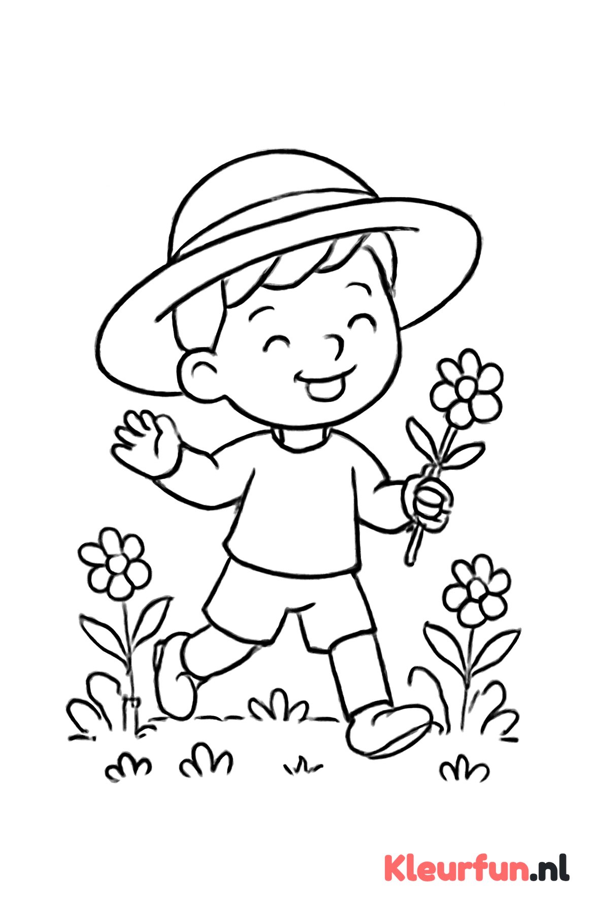 Kind speelt in de tuin