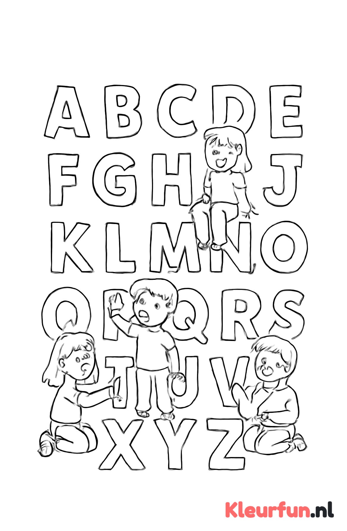 Kinderen oefenen met letters