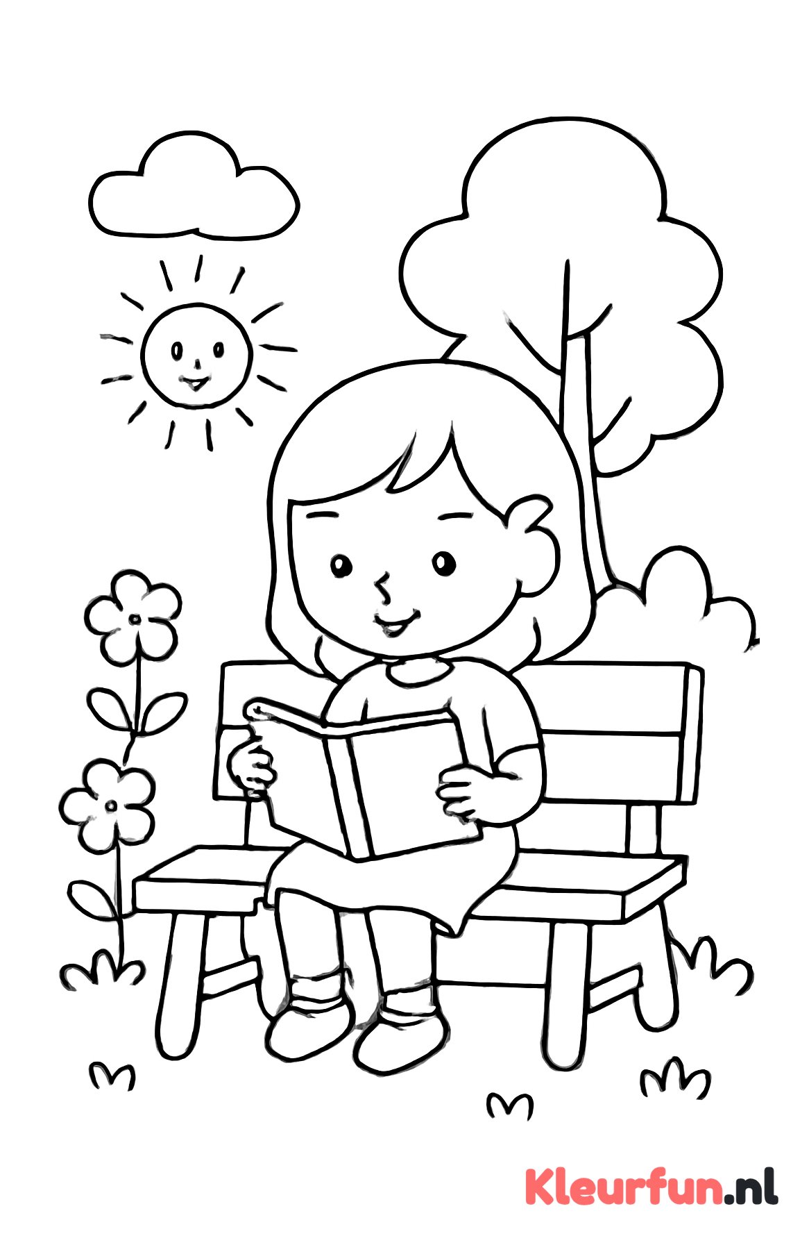 Meisje leest boek in tuin
