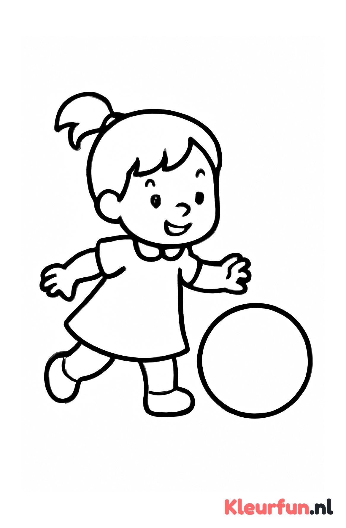 Meisje spelend met bal