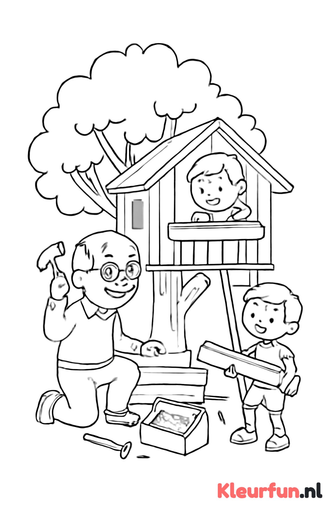 Opa bouwt boomhut met kleinkinderen
