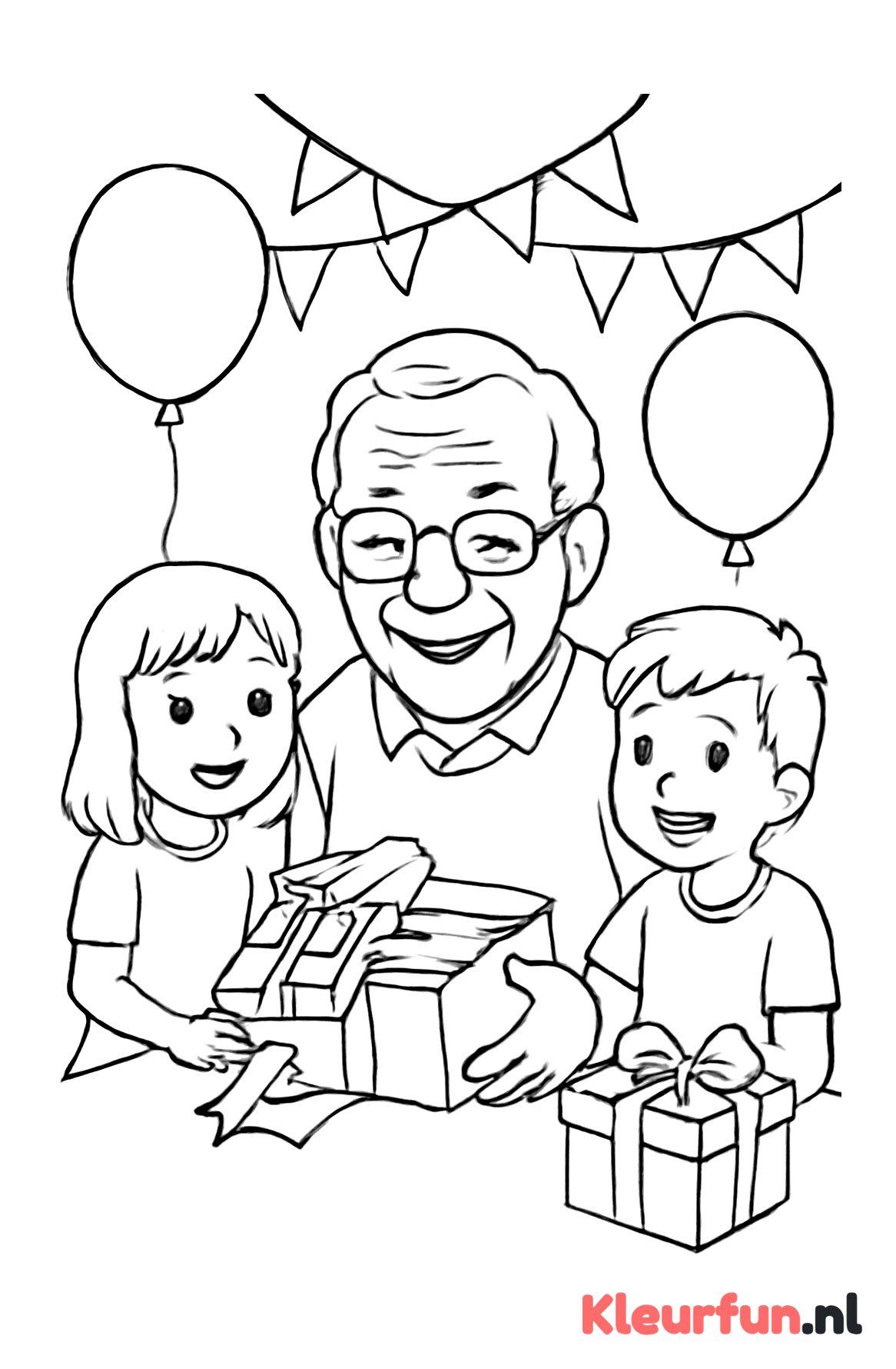 Opa opent cadeautjes met ballonnen
