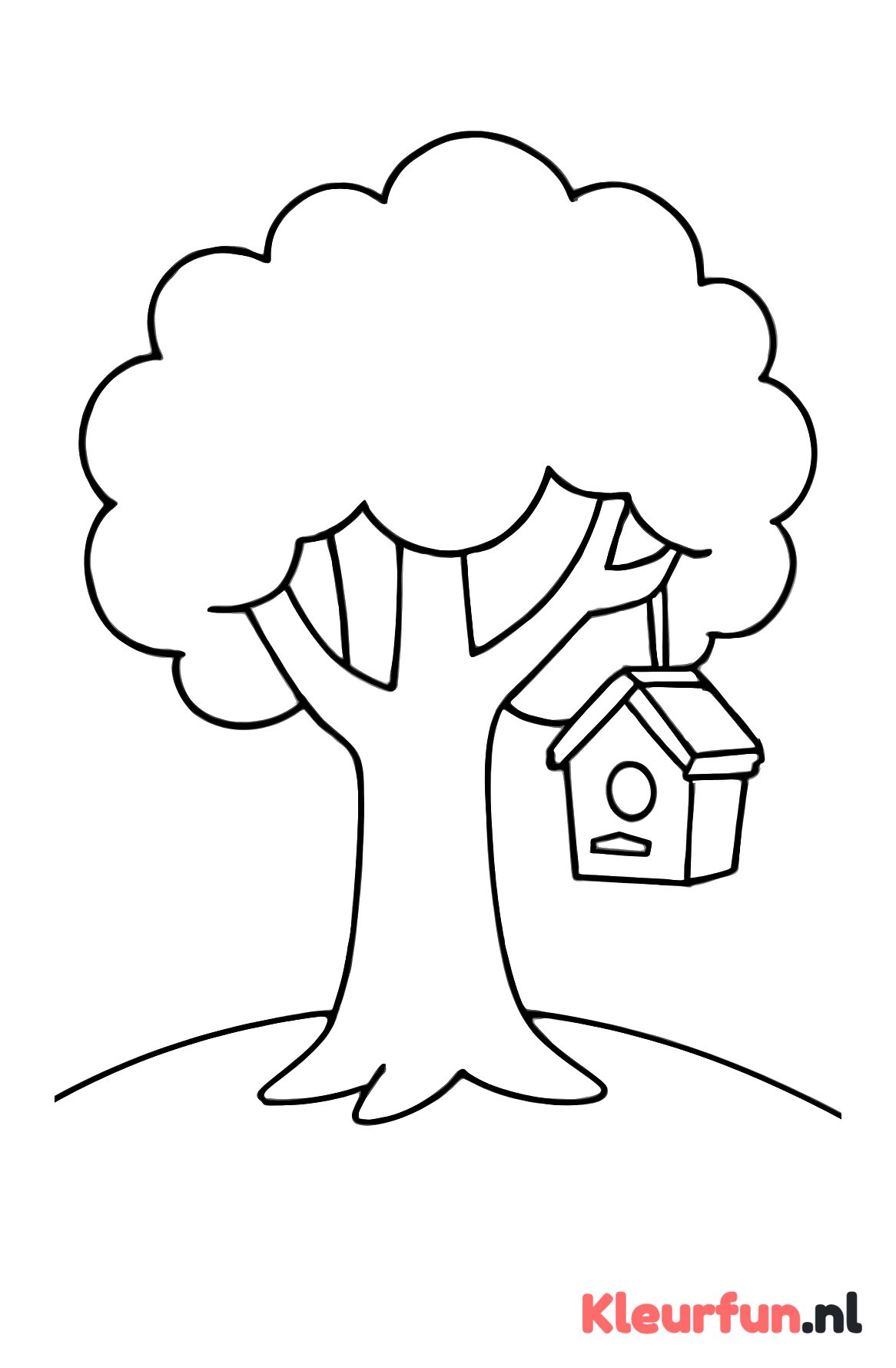 Boom met vogelhuisje
