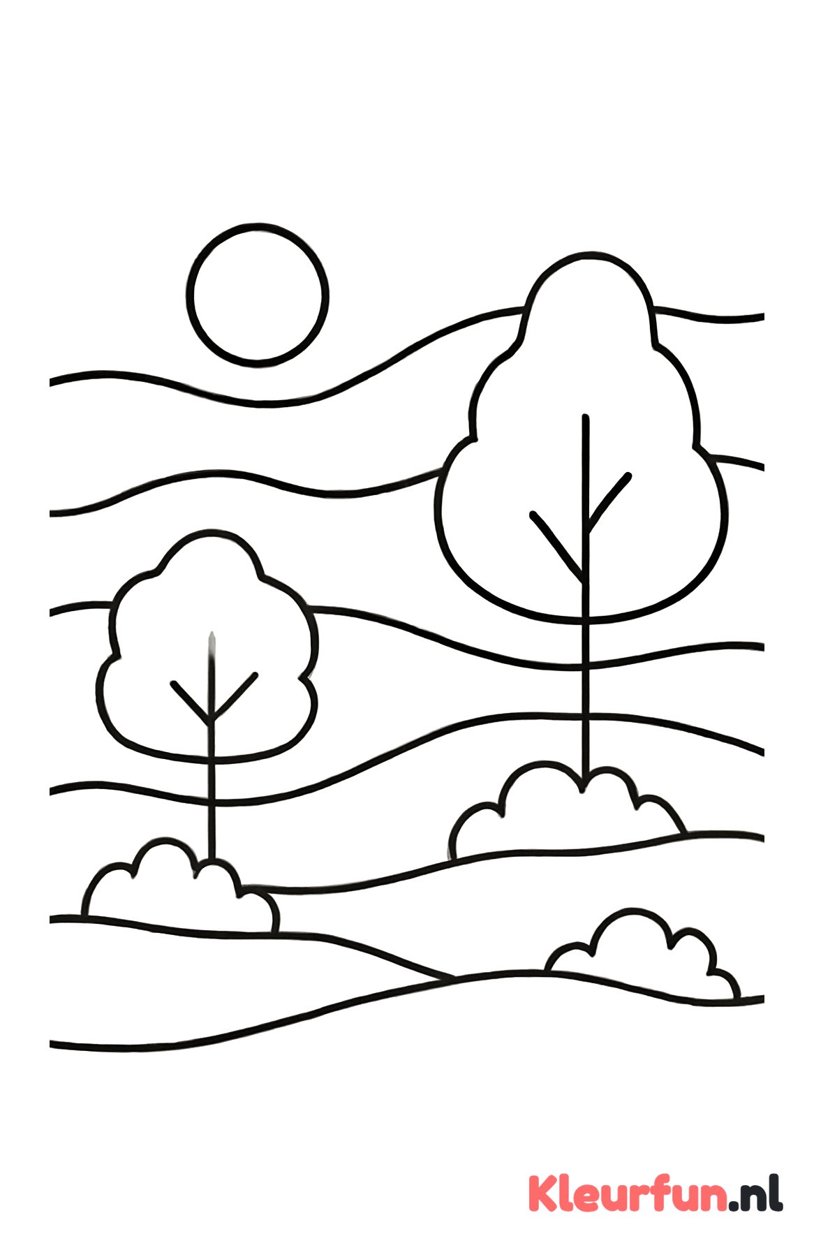 Dikke mist over vriendelijk landschap