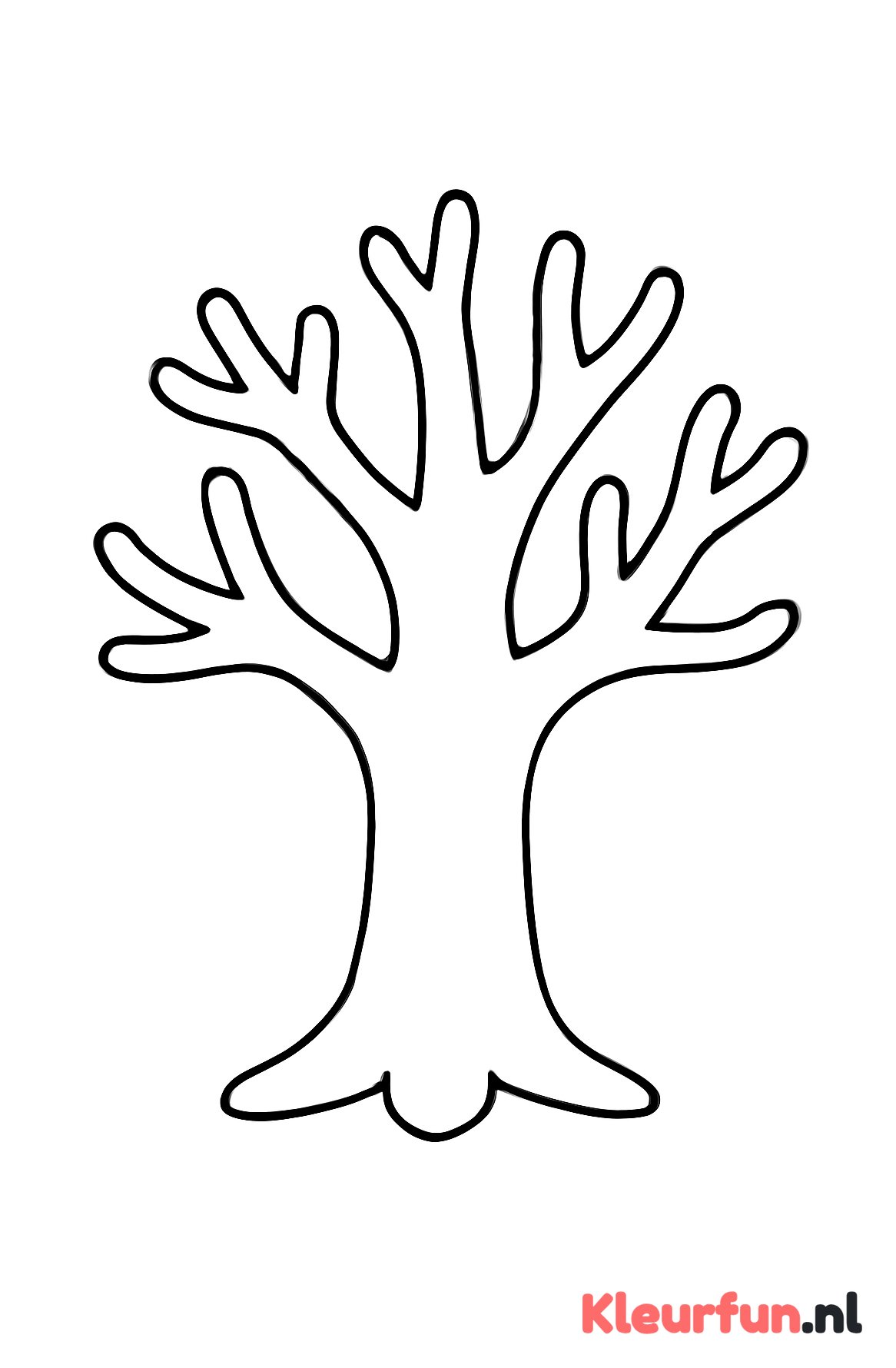 Grote boom met dikke takken