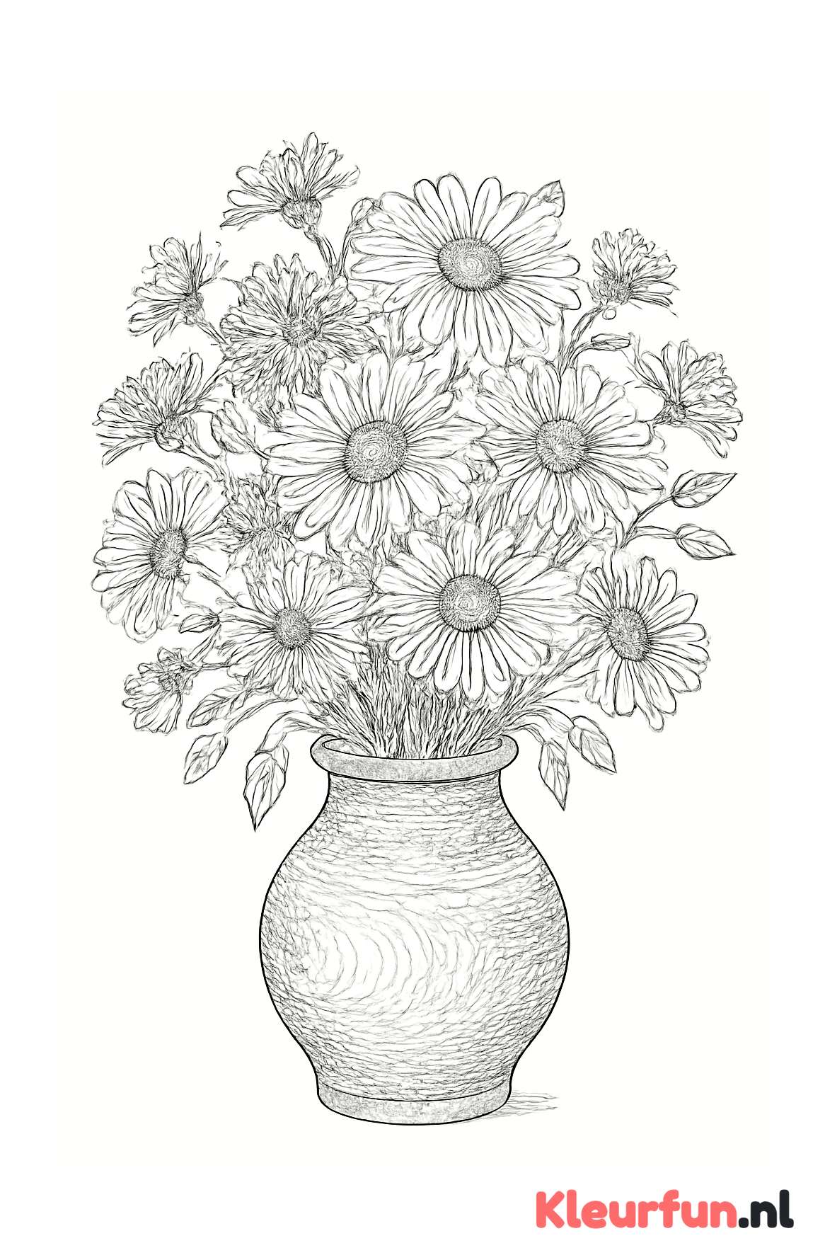 Houten vaas met wilde bloemen