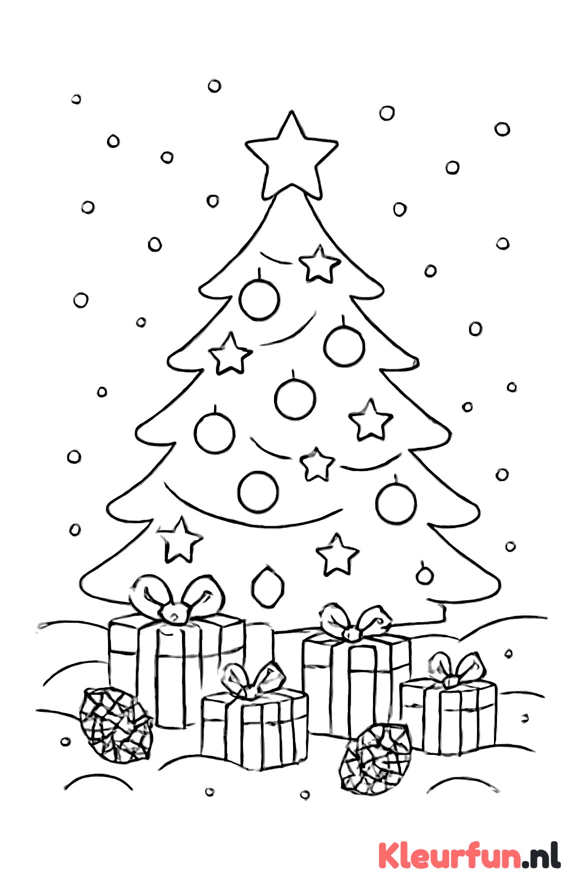 Kerstboom in de sneeuw