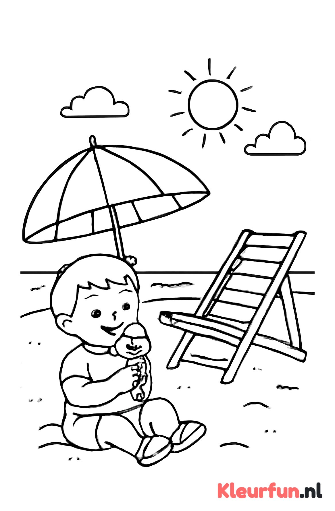 Parasol, ligstoel en kind met ijsje op het strand