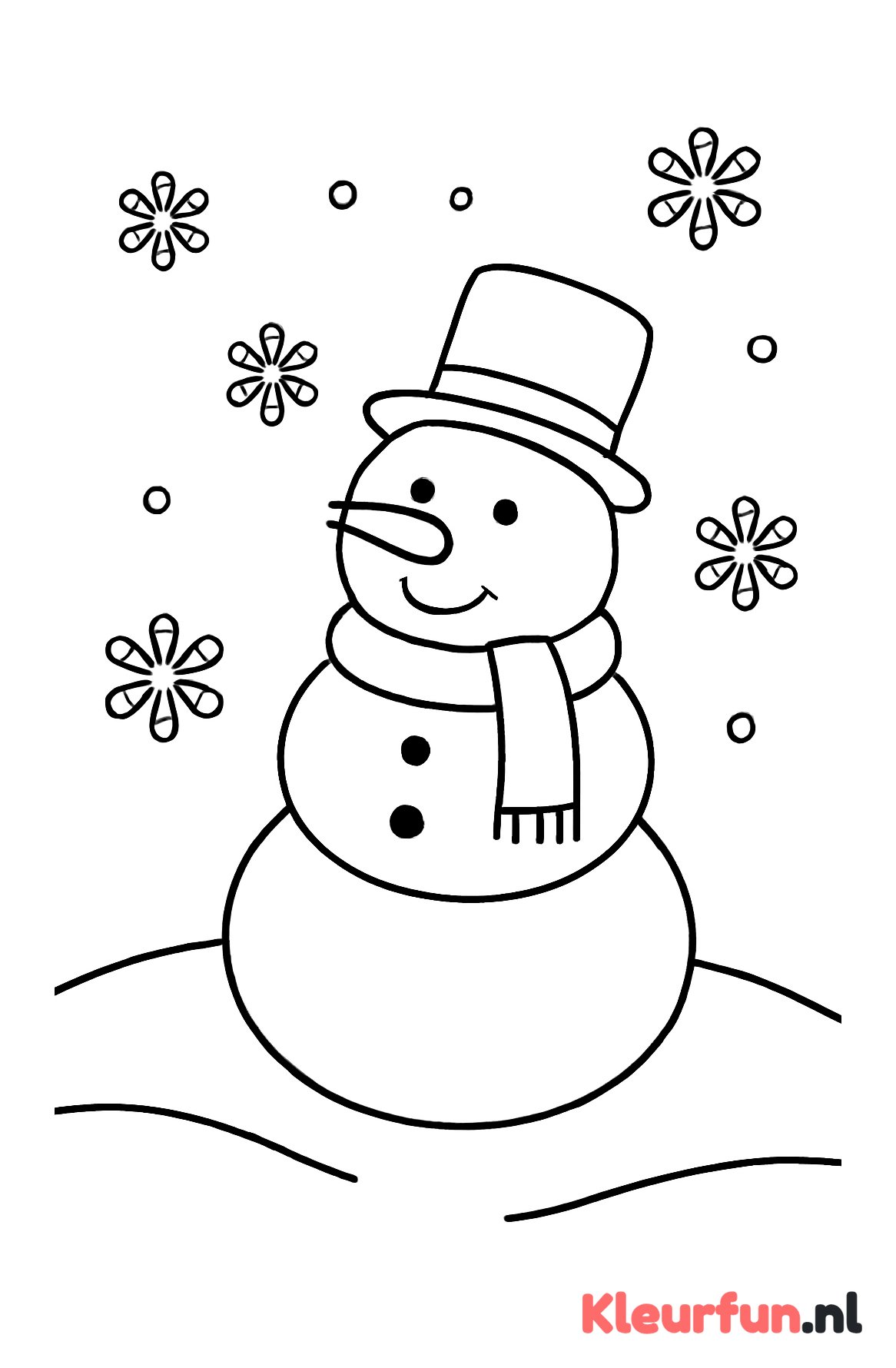 Sneeuwpop en heuvel in sneeuwlandschap