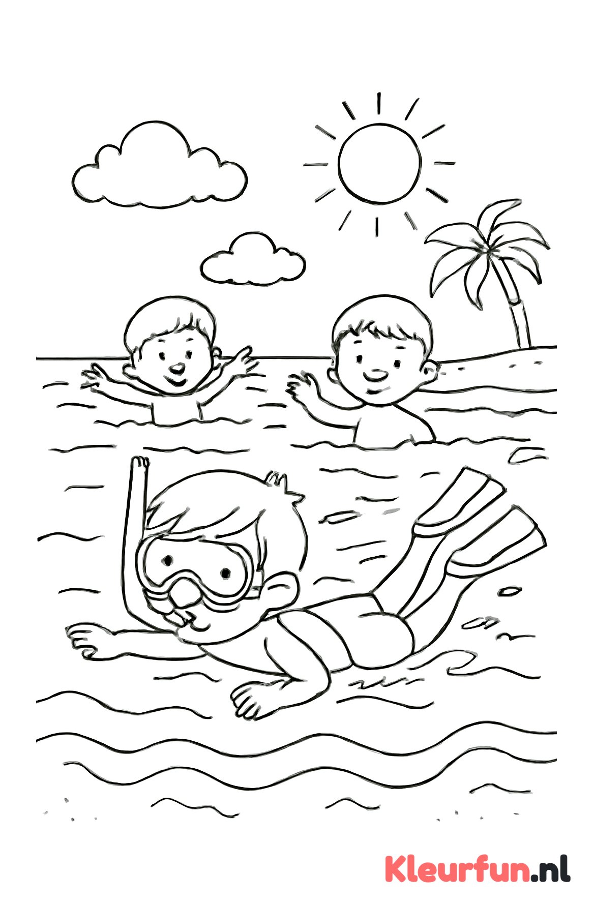 Kinderen zwemmen aan het strand