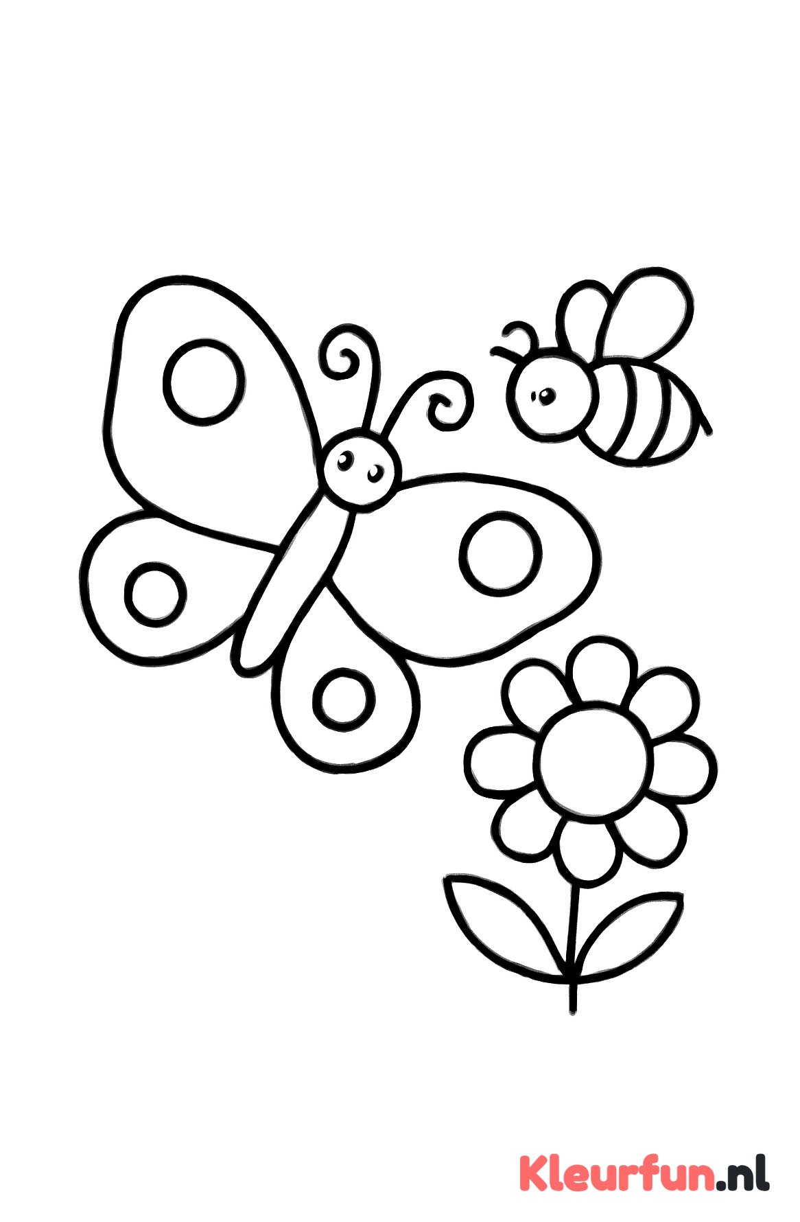 Vlinder en bij bij een bloem