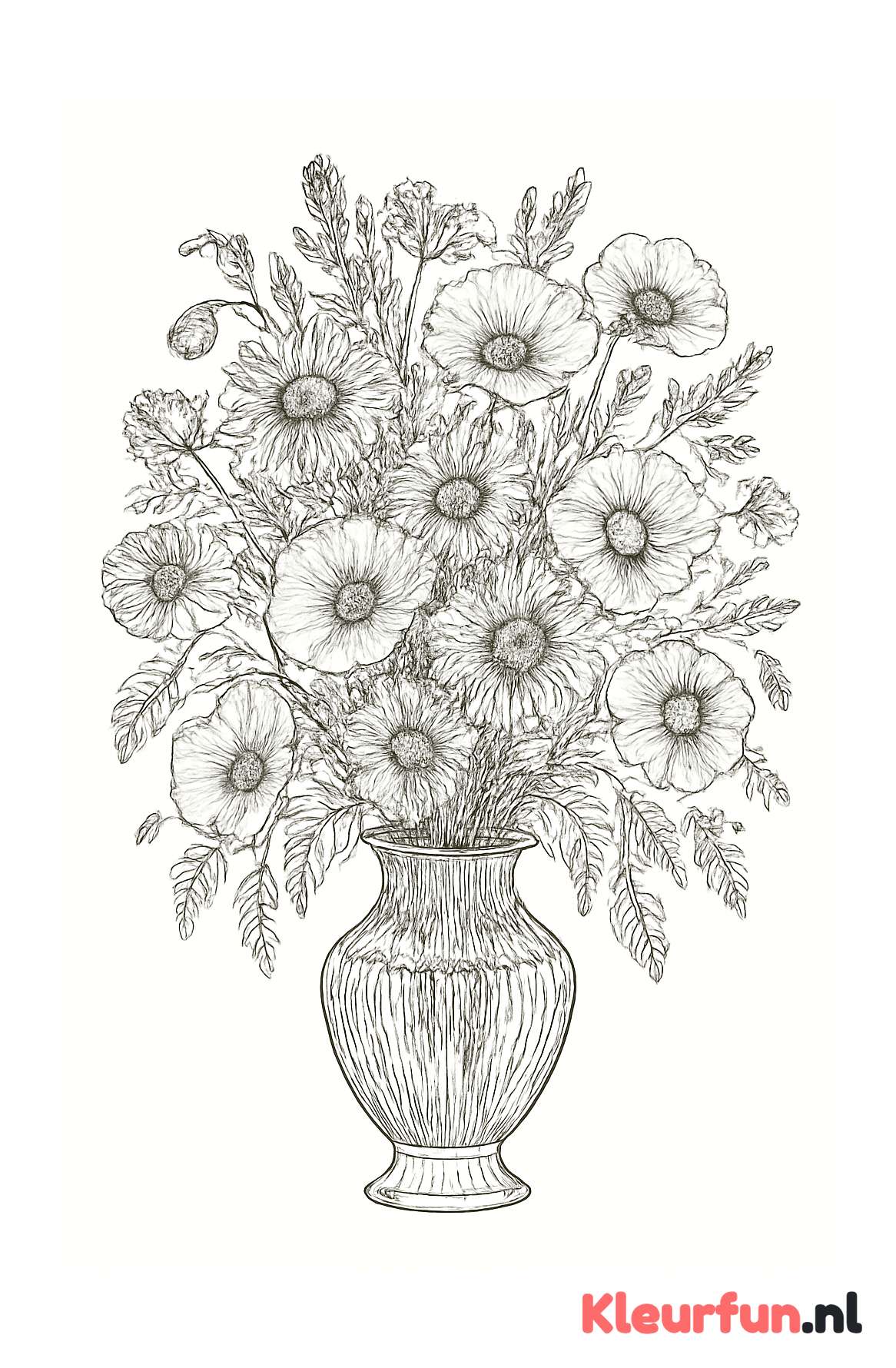 Wilde bloemen in glazen vaas
