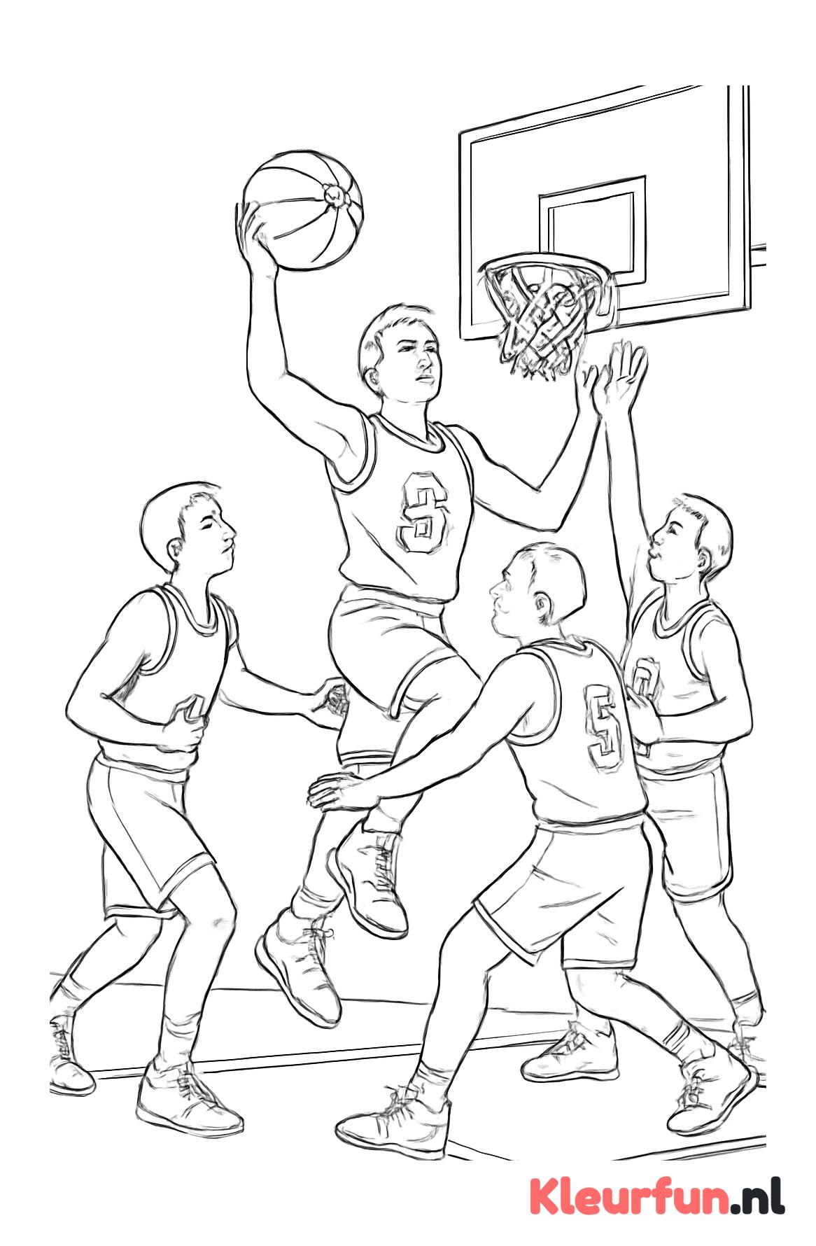 Basketbalwedstrijd in actie