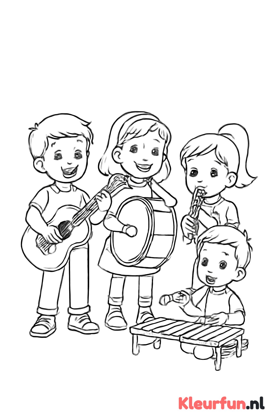 Groep kinderen met muziekinstrumenten
