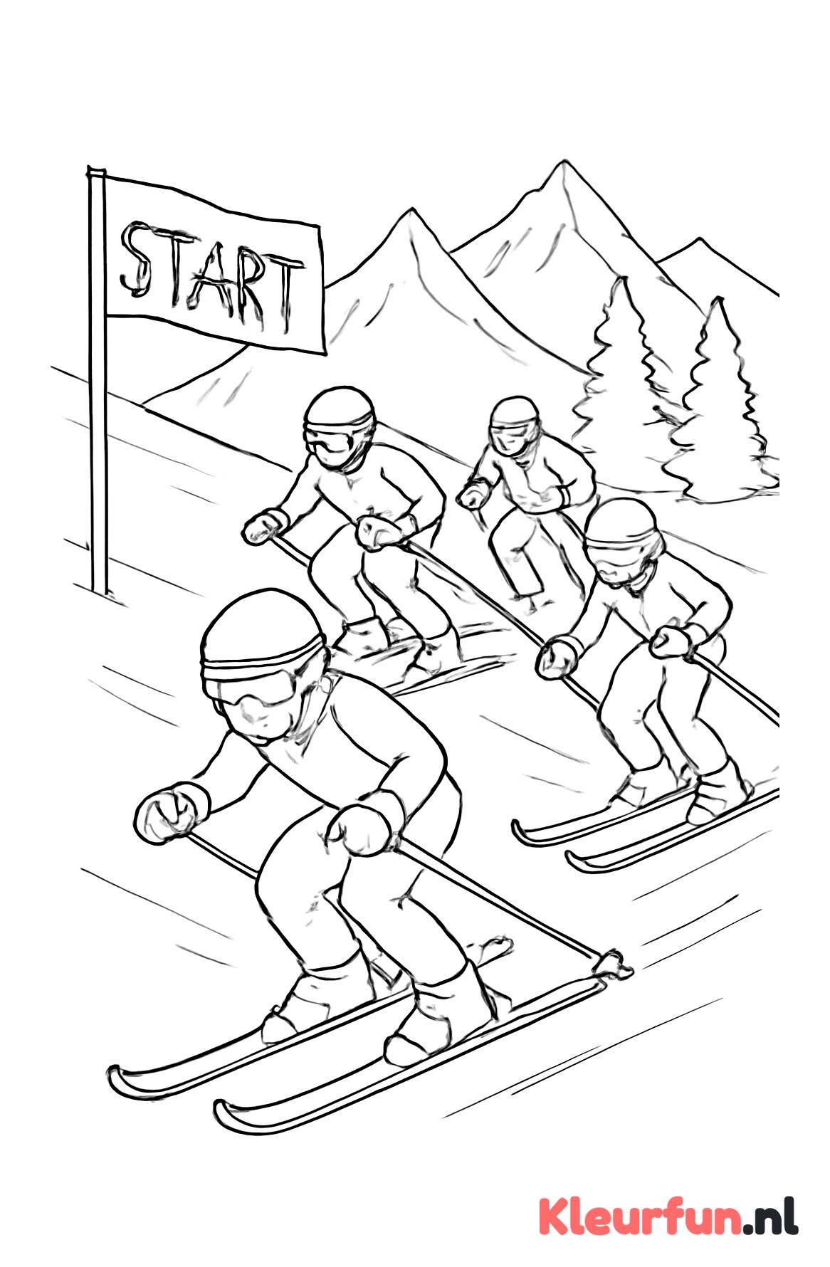 Groep skiërs bij skiwedstrijd