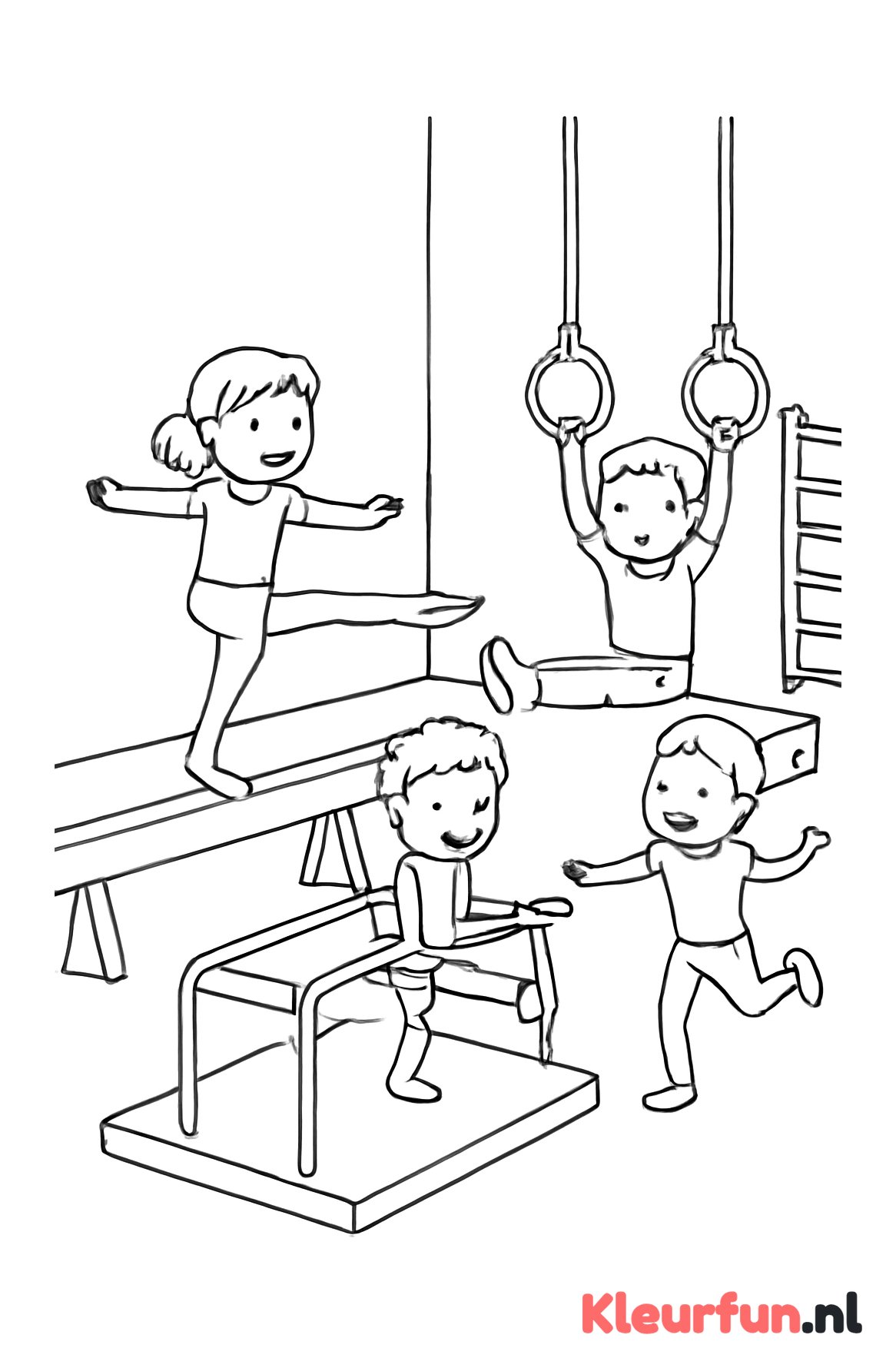 Gymzaal met turntoestellen en kinderen
