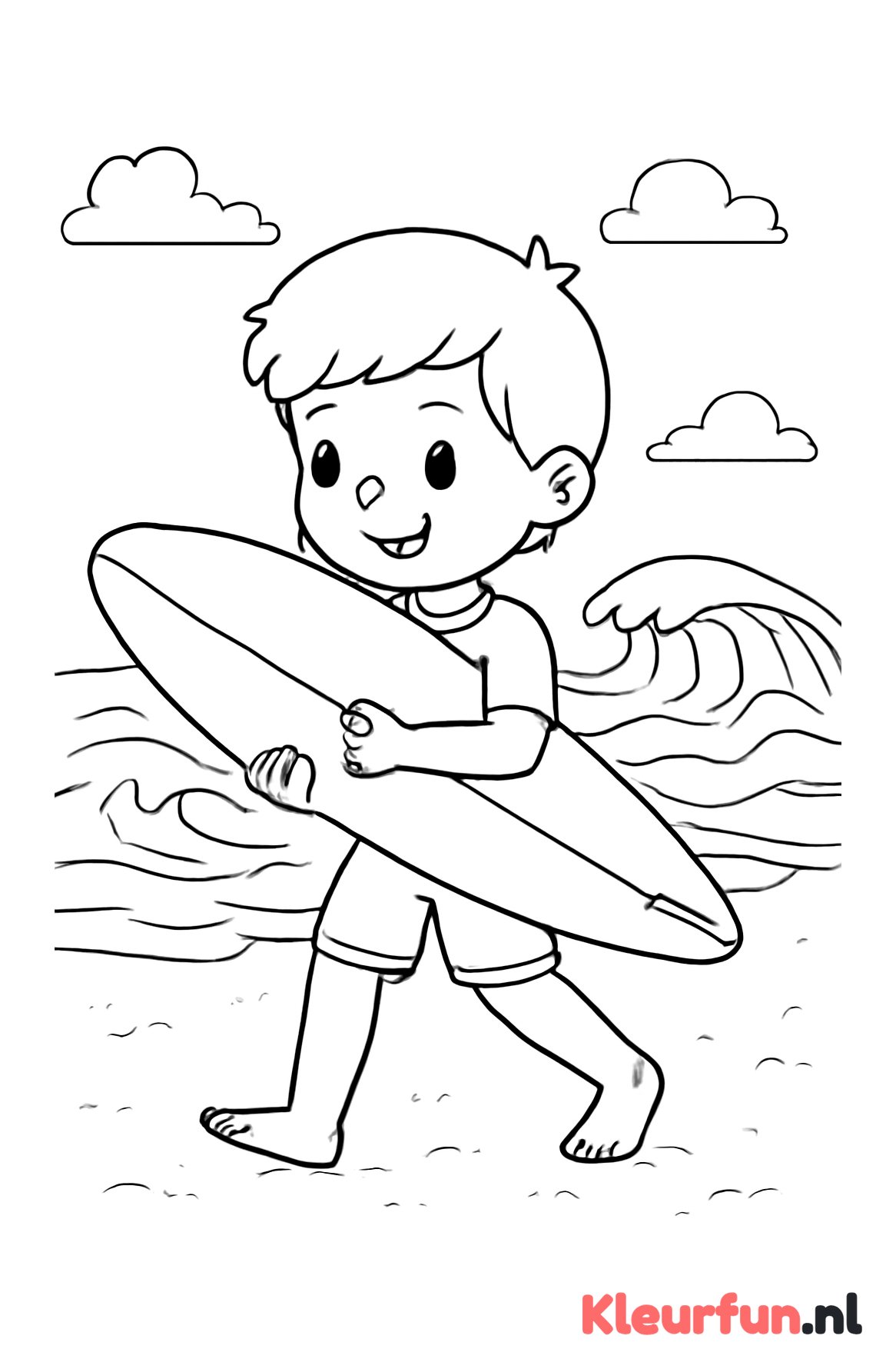 Kind met surfplank op strand voor het surfen