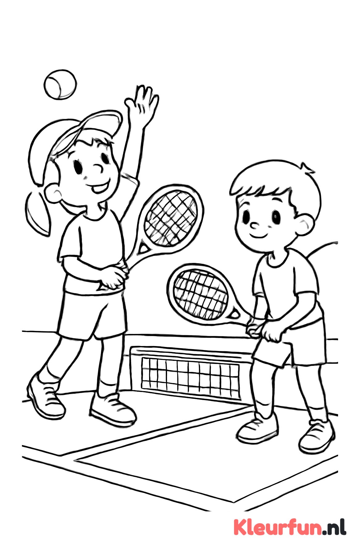 Kind serveert tijdens tenniswedstrijd
