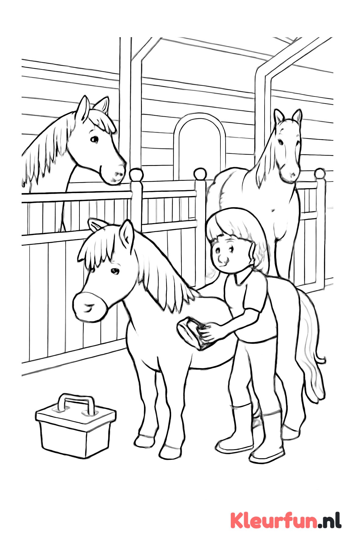 Kind verzorgt pony in manege