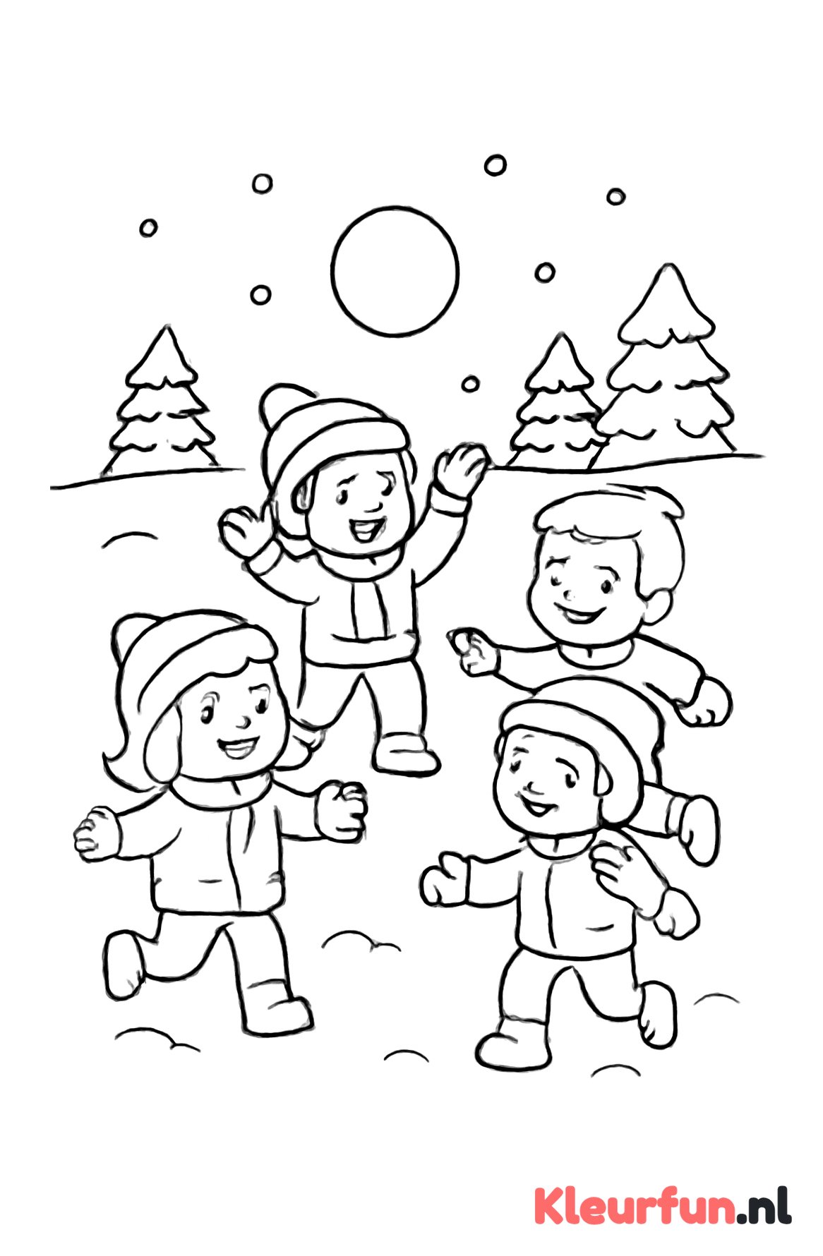 Kinderen spelen sneeuwbalspel