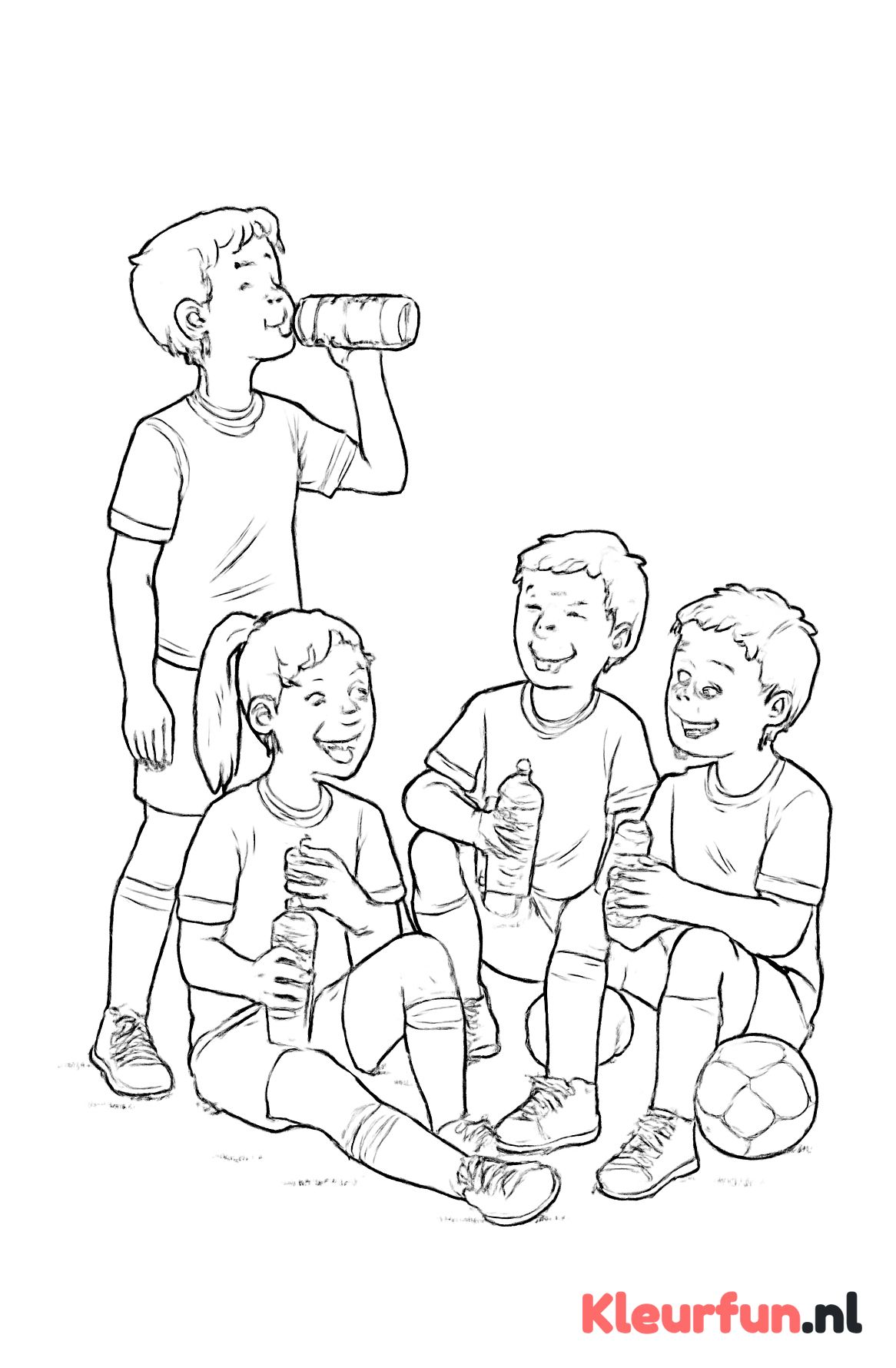 Voetbalpauze met kinderen