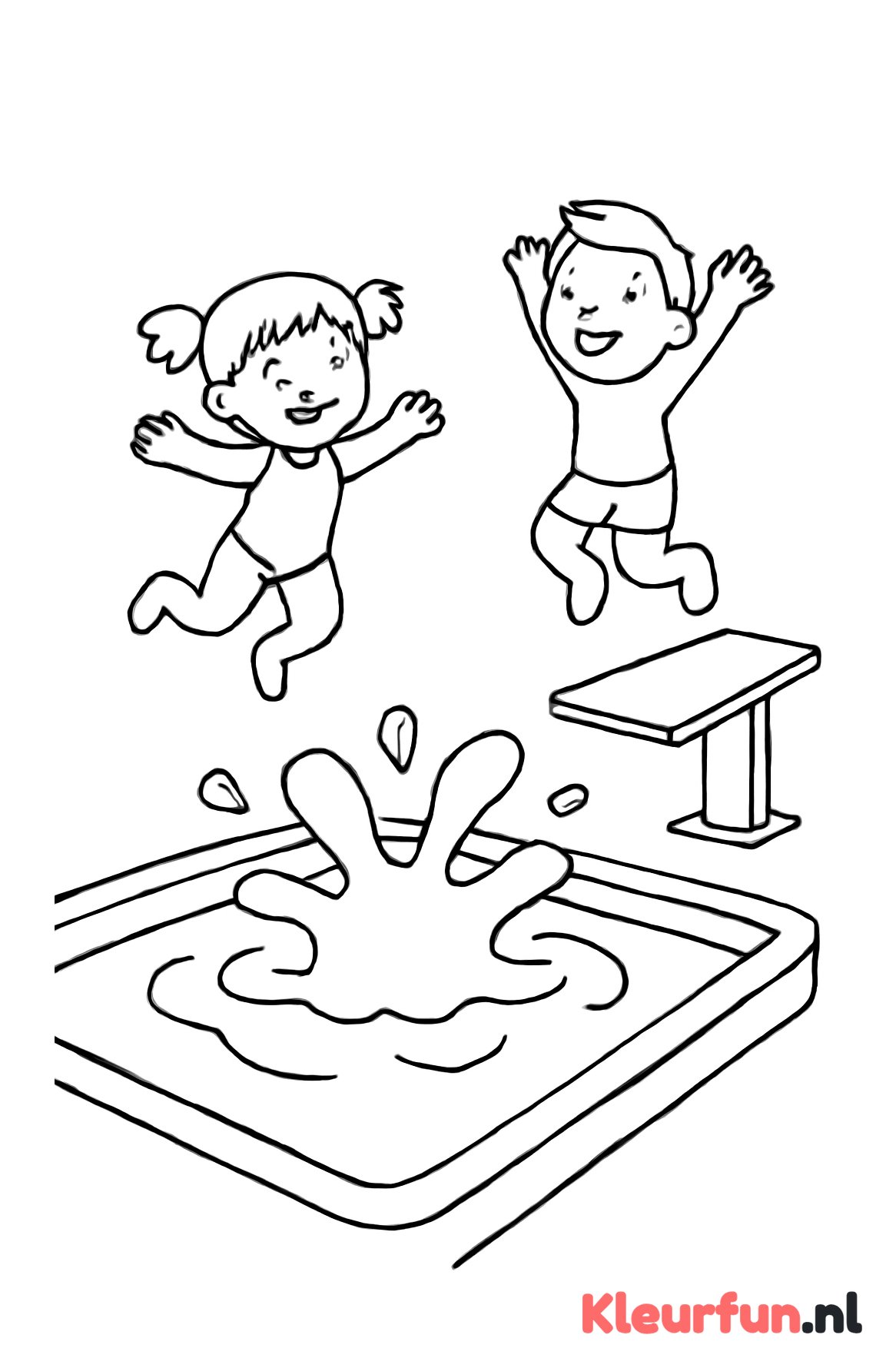 Zwembad met springplank en springende kinderen