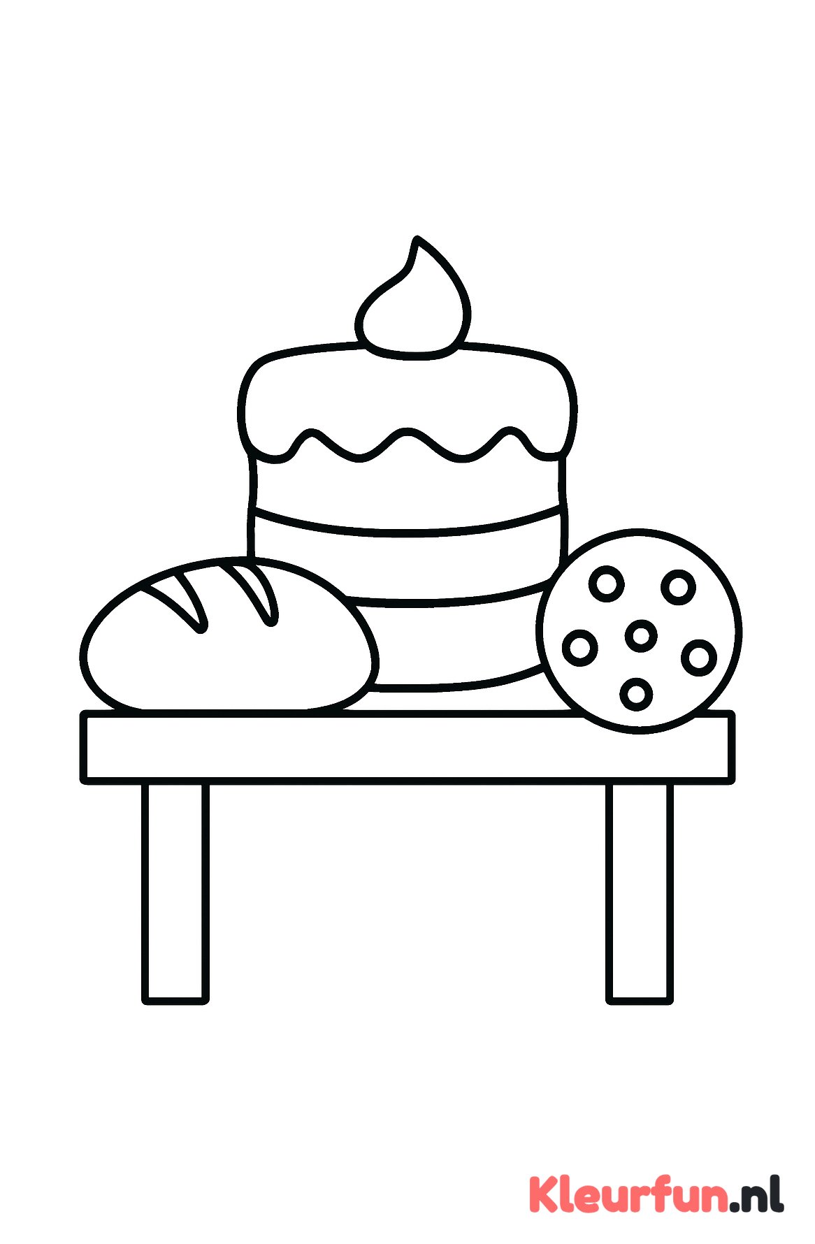 Eenvoudige bakkerijtafel met taart, brood en koekje