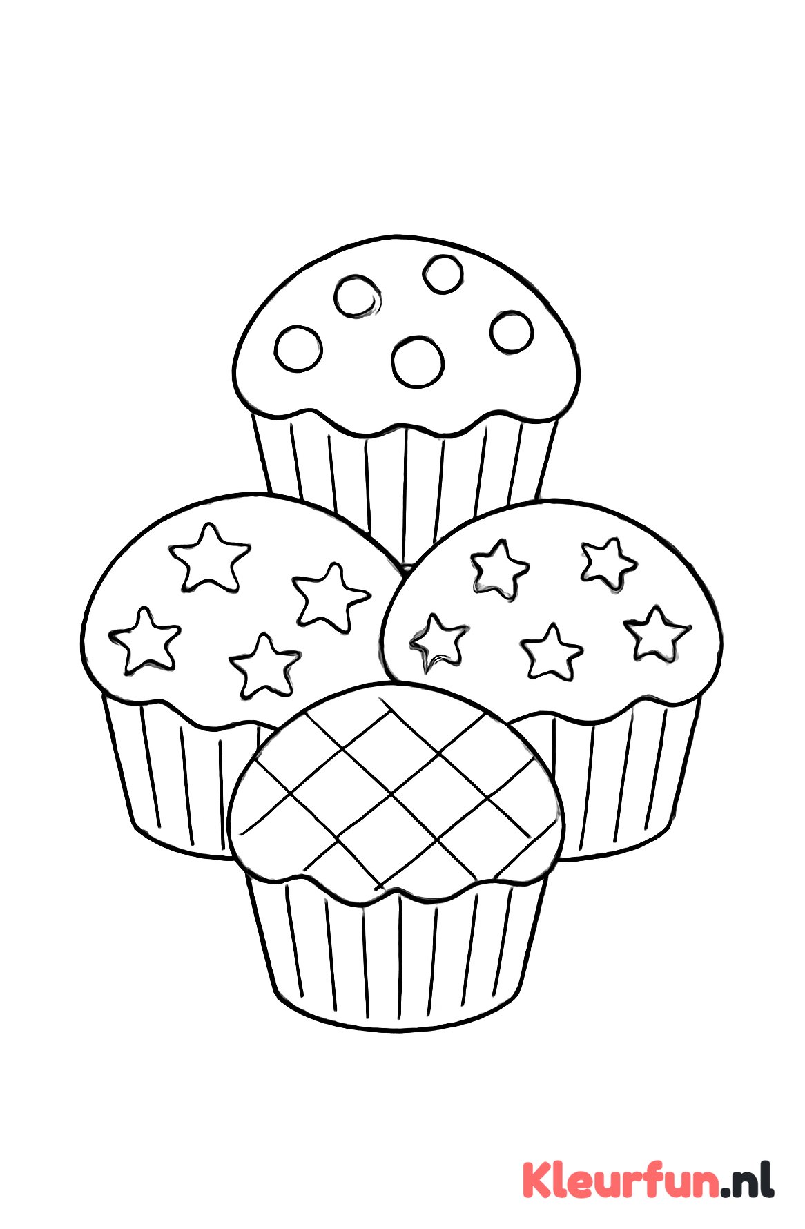 Gestapelde cakejes met versiering