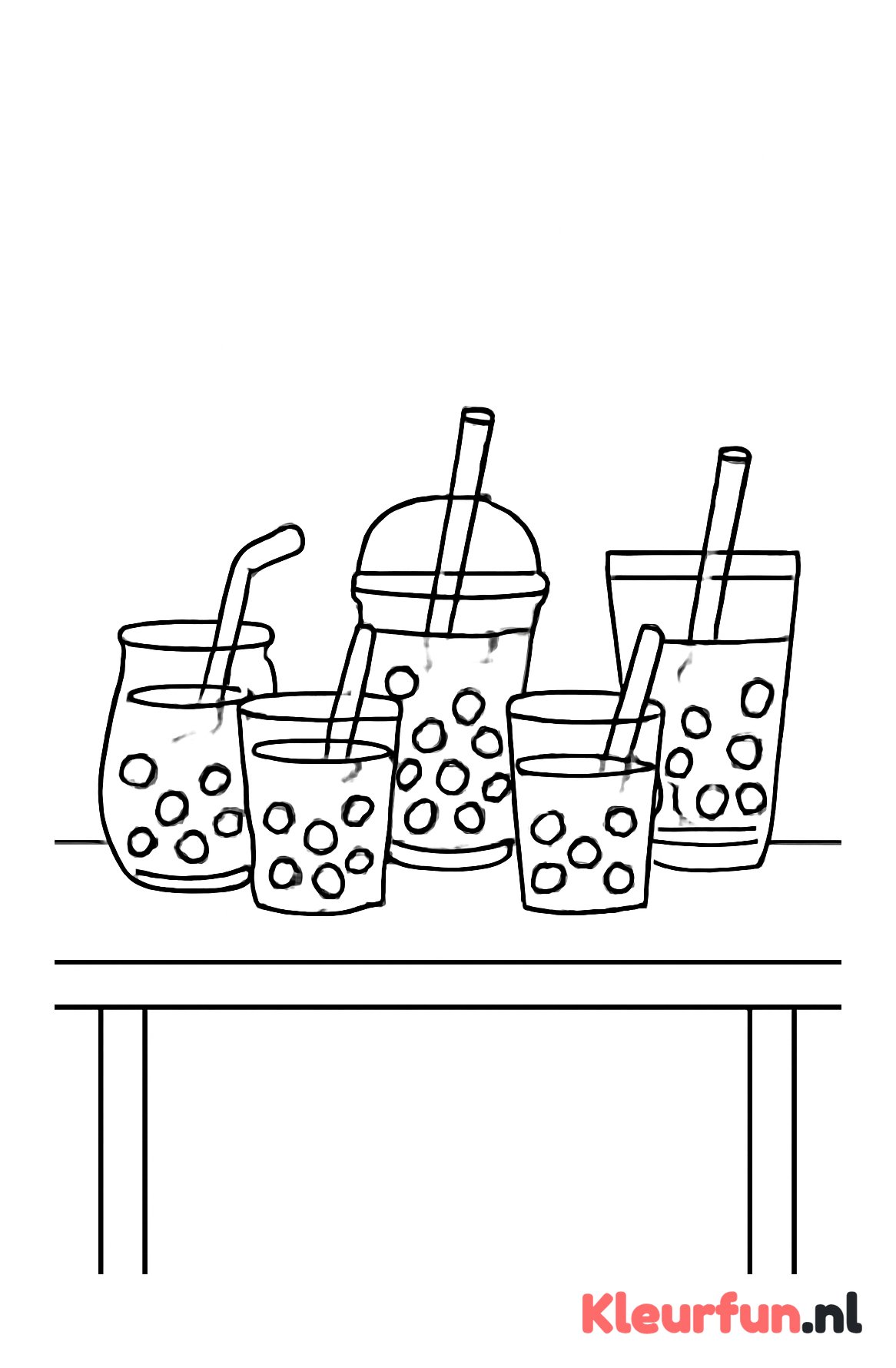 Tafel met bubble tea glazen
