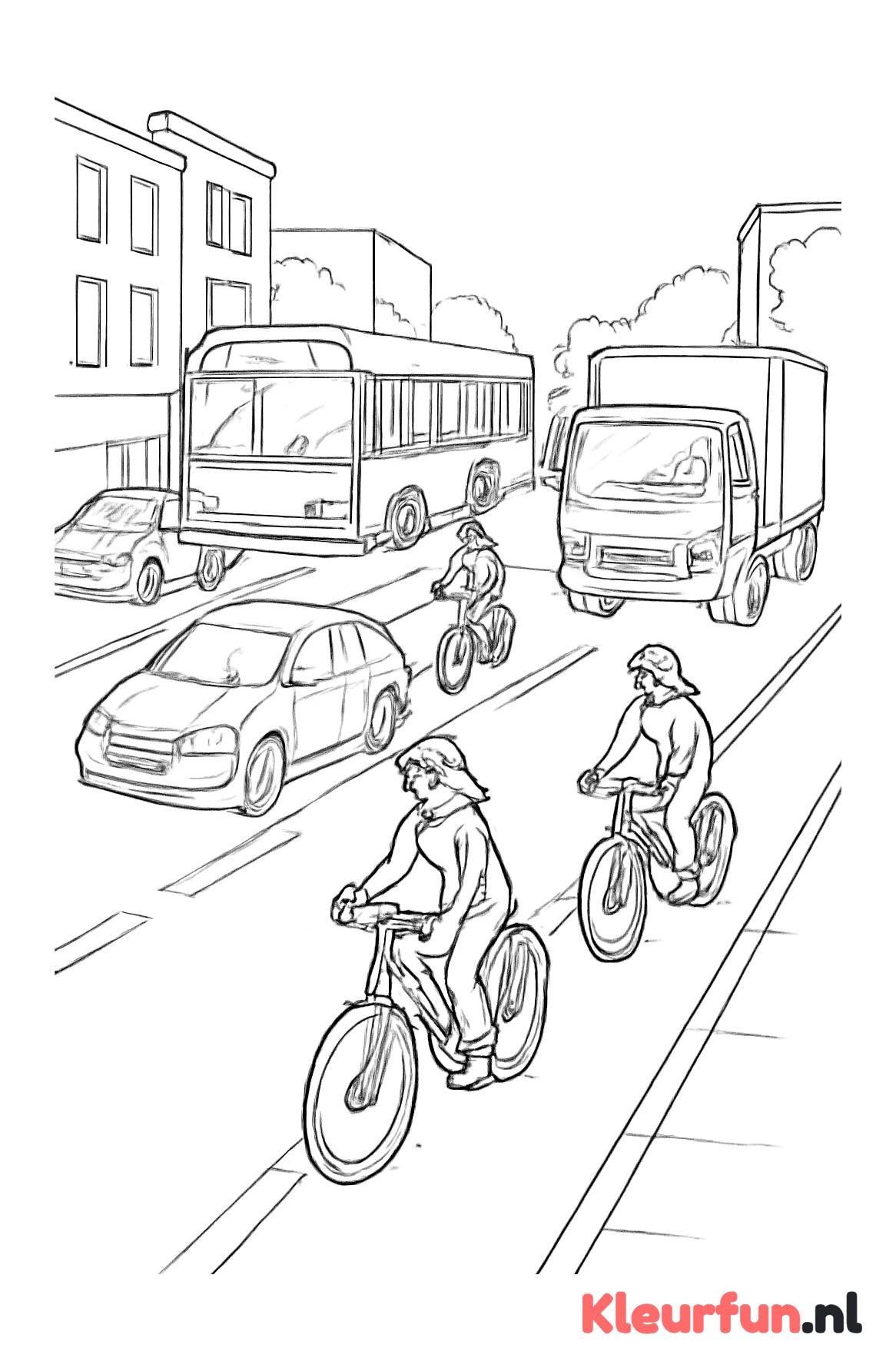 Drukke straat met diverse wegvoertuigen