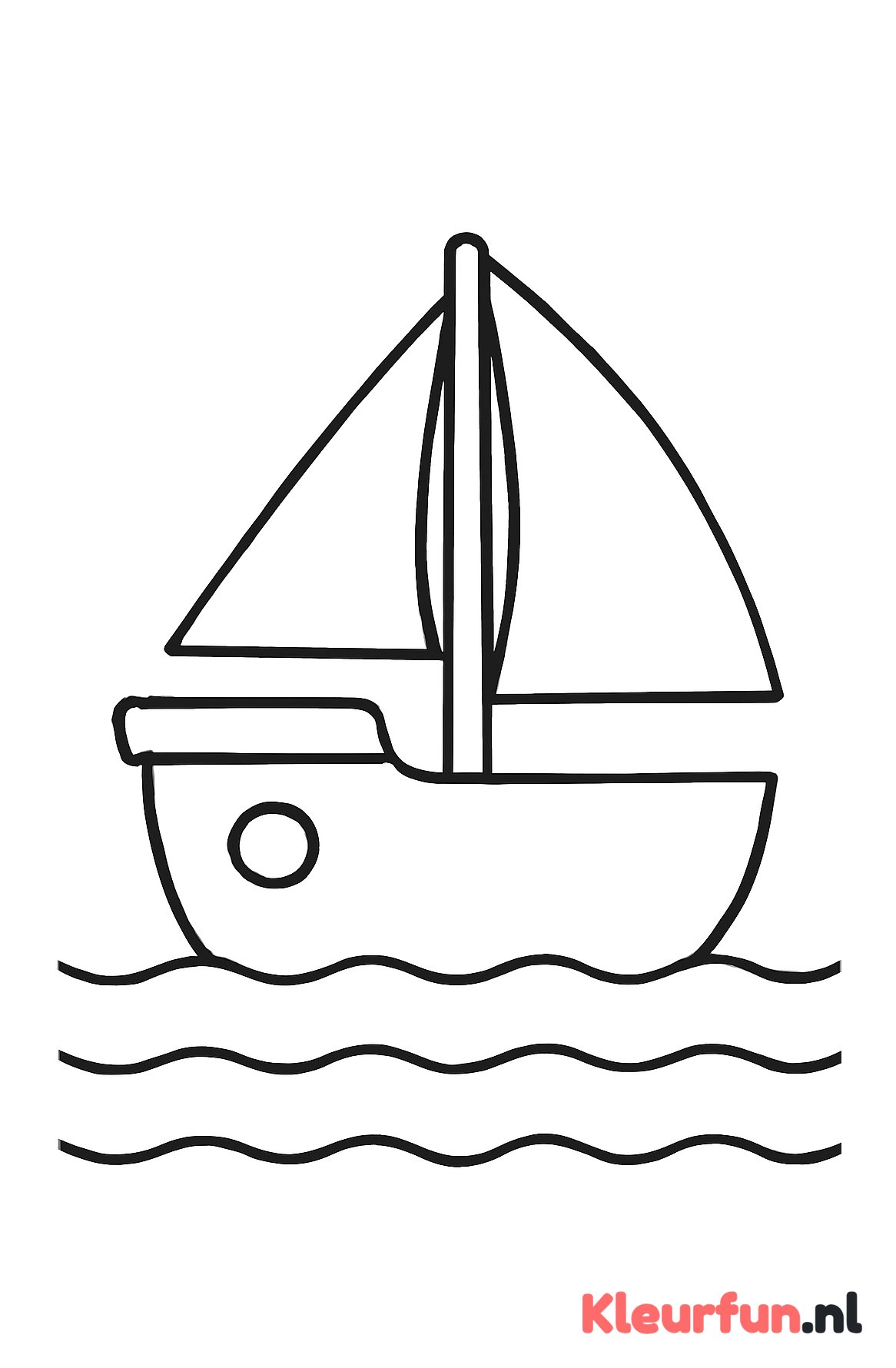Eenvoudig schip op het water