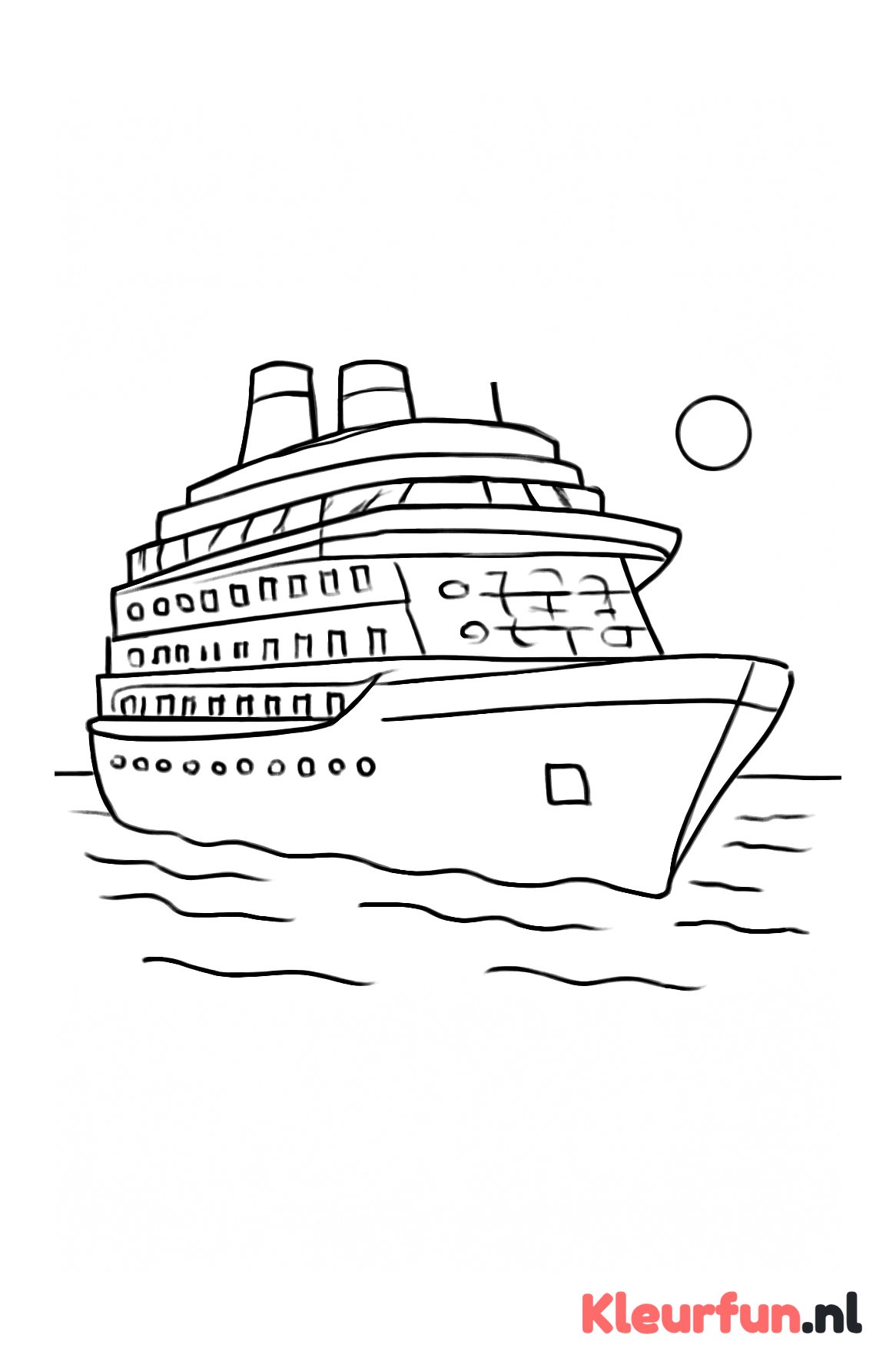 Groot cruiseschip op zee