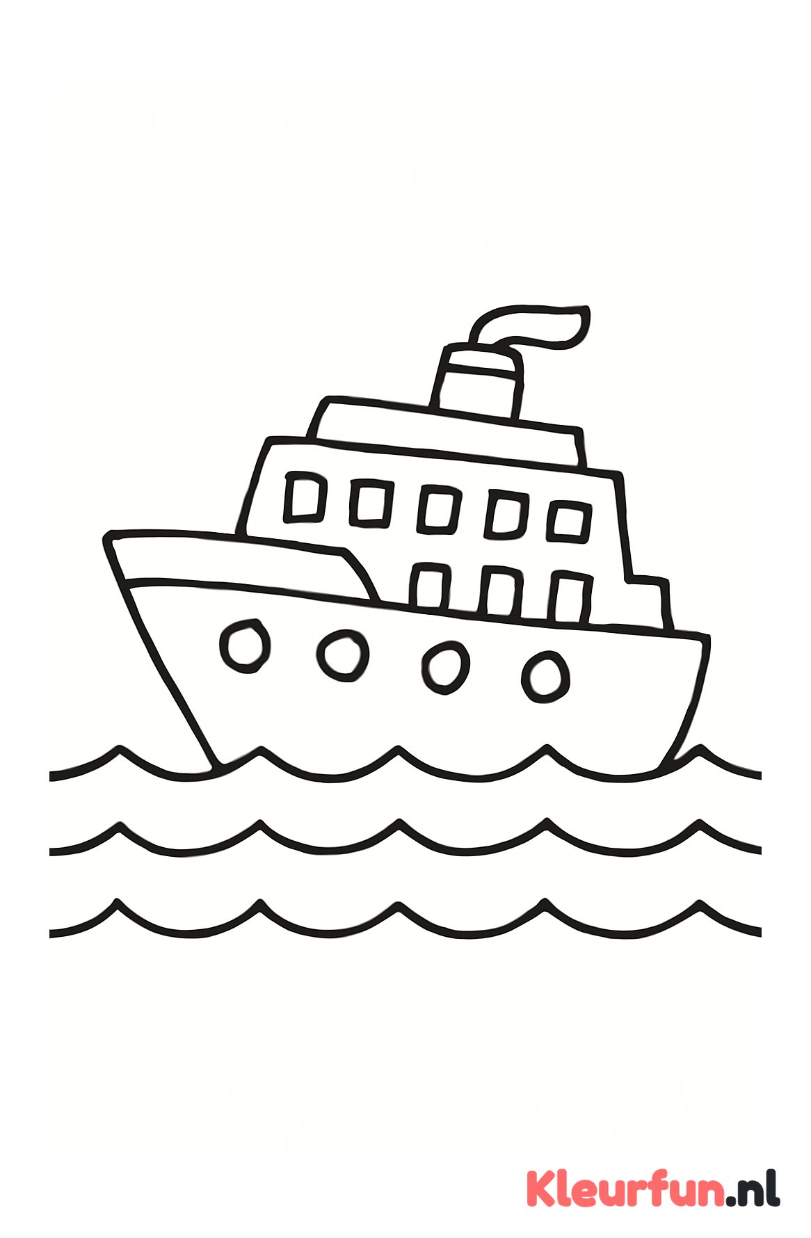 Groot cruiseschip op zee